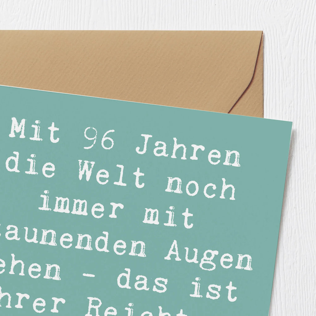 Deluxe Card Saying Mit 96 Jahren die Welt noch immer mit staunenden Augen sehen - das ist wahrer Reichtum. Alles Gute zum Geburtstag! Hochwertige Grußkarte, Karte, Glückwunschkarte, Einladungskarte, Hochzeitskarte, Grußkarte, Hochwertige Klappkarte, Klappkarte, Geburtstagskarte, Geburtstag, Geburtstagsgeschenk, Geschenk