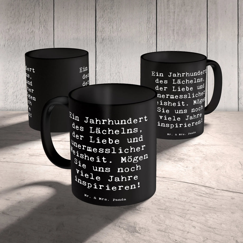 Mug Saying Ein Jahrhundert des Lächelns, der Liebe und unermesslicher Weisheit. Mögen Sie uns noch viele Jahre inspirieren! Tasse, Tasse mit Motiven, Teetasse, Bürotasse, Keramiktasse, Kaffeetasse, Geschenktasse, Porzellantasse, Tasse mit Zitaten, Geburtstag, Geburtstagsgeschenk, Geschenk