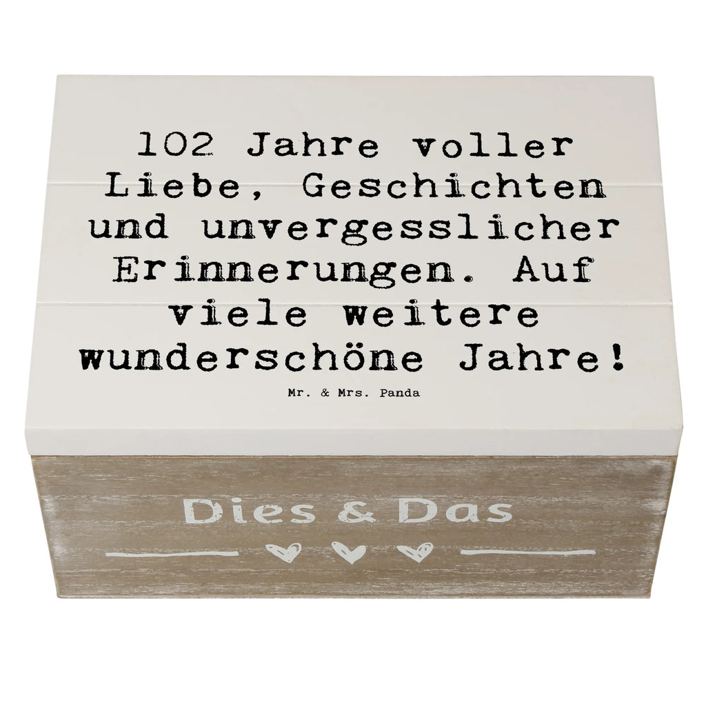 Wooden chest Saying 102 Jahre voller Liebe, Geschichten und unvergesslicher Erinnerungen. Auf viele weitere wunderschöne Jahre! Kiste, Dekokiste, Schatzkiste, Holzkiste, Erinnerungskiste, Aufbewahrungsbox, Geschenkbox, Truhe, Geschenkdose, Schatulle, XXL, Erinnerungsbox, Geburtstag, Geburtstagsgeschenk, Geschenk