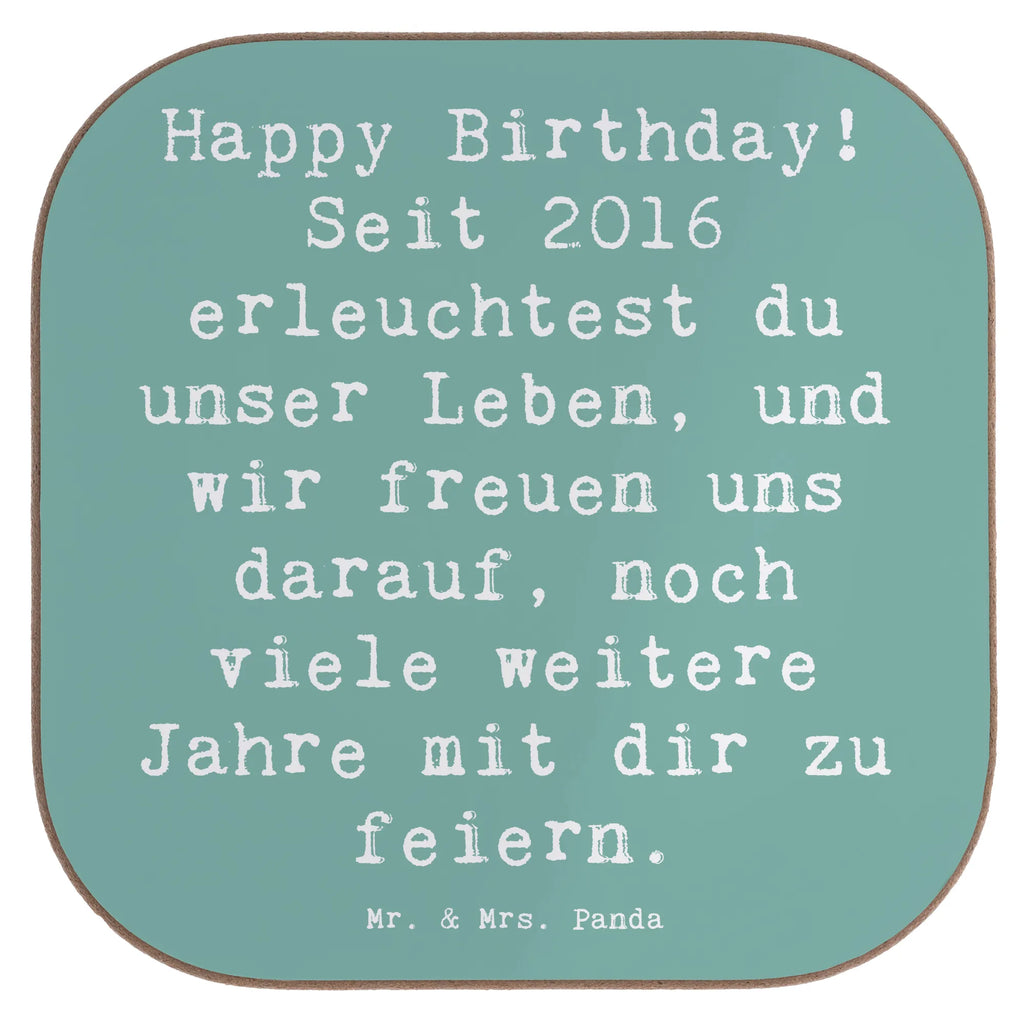 Square coaster Saying Happy Birthday! Seit 2016 erleuchtest du unser Leben, und wir freuen uns darauf, noch viele weitere Jahre mit dir zu feiern. Untersetzer Holz, Untersetzer Design, Glasuntersetzer, Untersetzer Gläser, Untersetzer aus Holz, Untersetzer, Tassen Untersetzer, Holzuntersetzer, Untersetzer für Gläser, Getränkeuntersetzer, Bierdeckel, Korkuntersetzer, Geburtstag, Geburtstagsgeschenk, Geschenk