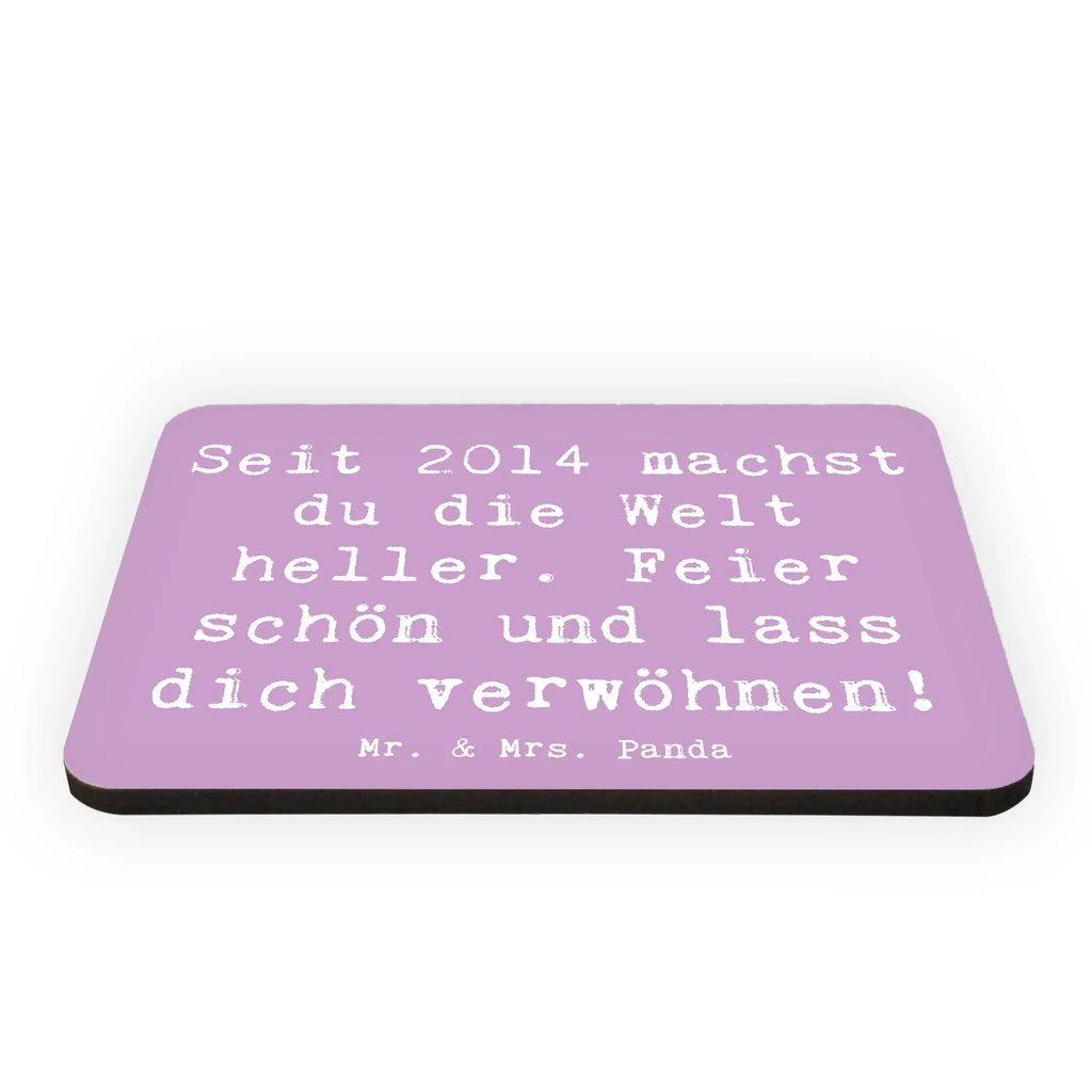 Magnet Saying Seit 2014 machst du die Welt heller. Feier schön und lass dich verwöhnen! Kühlschrank Dekoration, Dekomagnet, Whiteboard Magnet, Pinnwandmagnet, Notiz Magnet, Motivmagnete, Souvenir Magnet, Kühlschrankmagnet, Geburtstag, Geburtstagsgeschenk, Geschenk