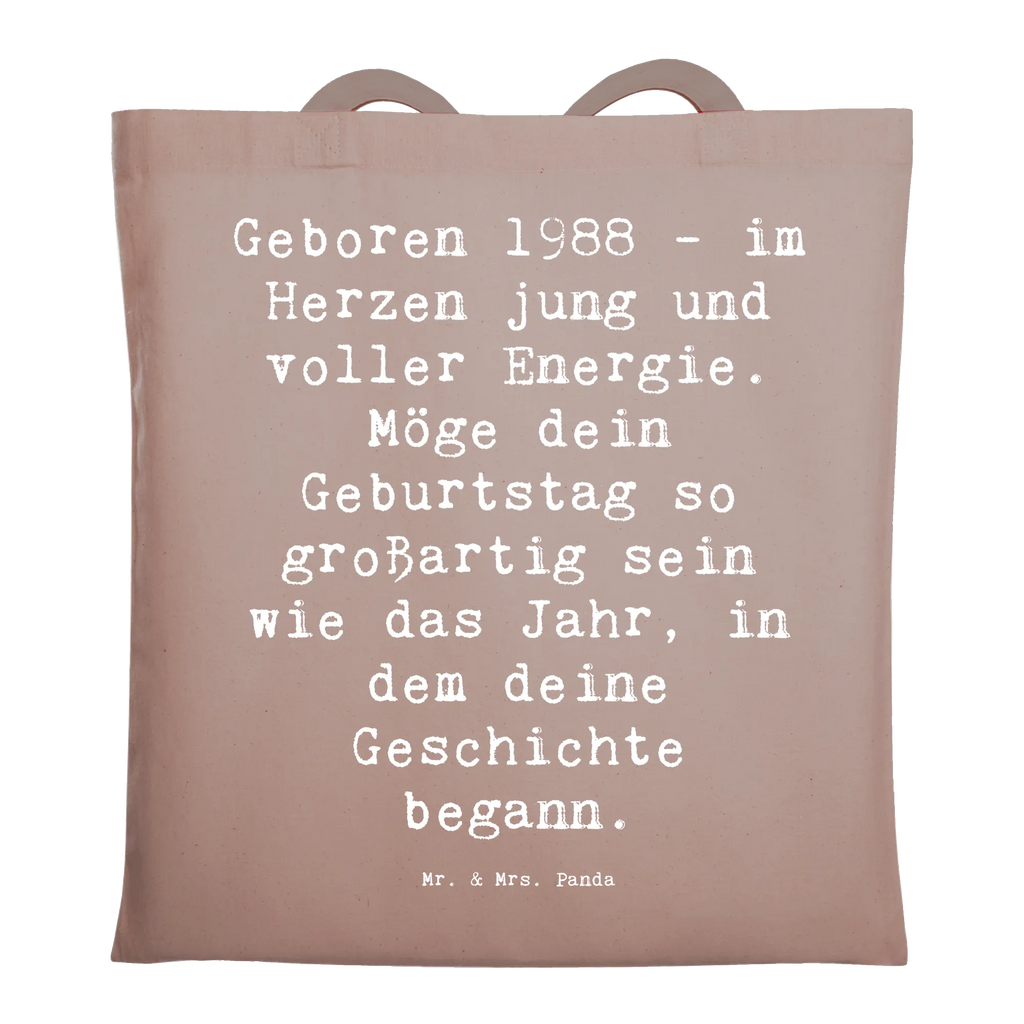 Tote bag Saying Geboren 1988 - im Herzen jung und voller Energie. Möge dein Geburtstag so großartig sein wie das Jahr, in dem deine Geschichte begann. Beutel, Badetasche, Schultertasche, Einkaufstüte, Einkaufstasche, Shopper, Stofftasche, Strandtasche, Beuteltasche, Jutetasche, Umhängetasche, Stoffbeutel, Jutebeutel, Tasche, Laptoptasche, Tragetasche, Geburtstag, Geburtstagsgeschenk, Geschenk