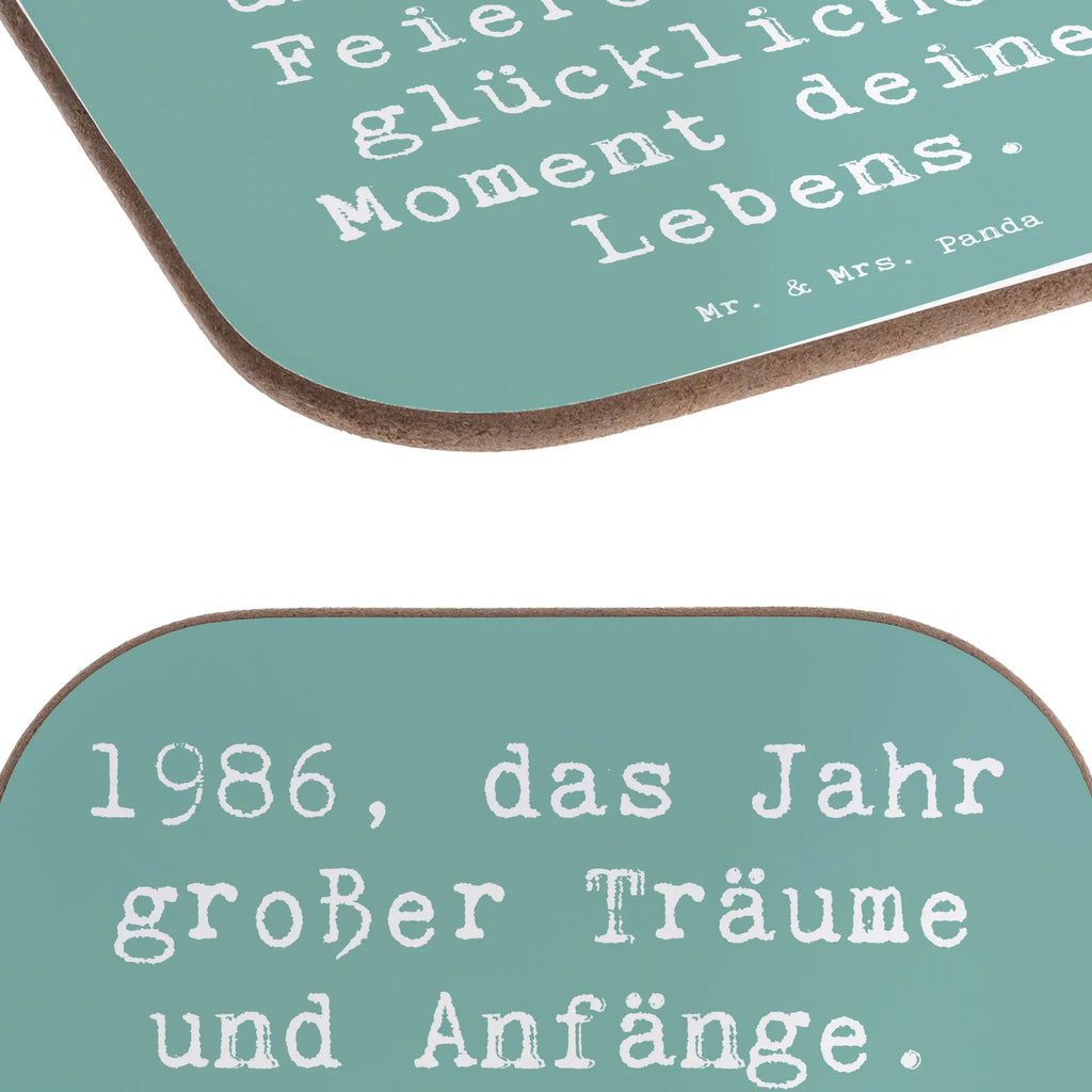 Square coaster Saying 1986, das Jahr großer Träume und Anfänge. Feiere jeden glücklichen Moment deines Lebens. Getränkeuntersetzer, Bierdeckel, Glasuntersetzer, Untersetzer aus Holz, Untersetzer für Gläser, Untersetzer Holz, Untersetzer Design, Korkuntersetzer, Untersetzer, Tassen Untersetzer, Untersetzer Gläser, Holzuntersetzer, Geburtstag, Geburtstagsgeschenk, Geschenk