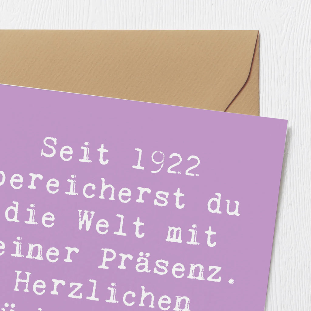 Deluxe Card Saying Seit 1922 bereicherst du die Welt mit deiner Präsenz. Herzlichen Glückwunsch und alles Liebe! Klappkarte, Karte, Grußkarte, Glückwunschkarte, Hochzeitskarte, Hochwertige Grußkarte, Hochwertige Klappkarte, Einladungskarte, Geburtstagskarte, Geburtstag, Geburtstagsgeschenk, Geschenk