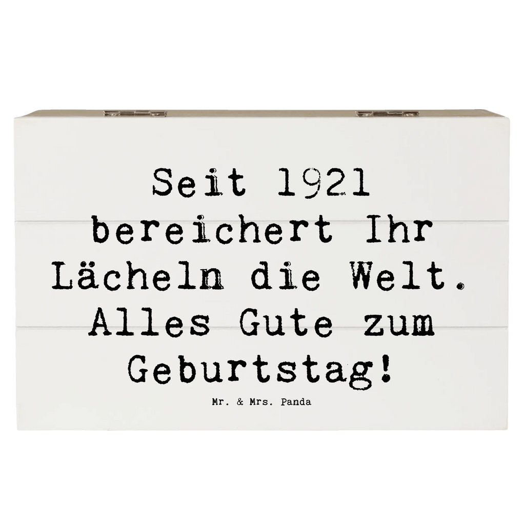 Wooden chest Saying Seit 1921 bereichert Ihr Lächeln die Welt. Alles Gute zum Geburtstag! Kiste, Geschenkdose, Aufbewahrungsbox, Erinnerungsbox, Dekokiste, Schatzkiste, Truhe, Schatulle, XXL, Geschenkbox, Erinnerungskiste, Holzkiste, Geburtstag, Geburtstagsgeschenk, Geschenk