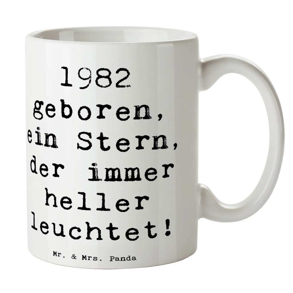 Mug Saying 1982 geboren, ein Stern, der immer heller leuchtet! Bürotasse, Porzellantasse, Tasse mit Motiven, Tasse, Tasse mit Zitaten, Geschenktasse, Teetasse, Keramiktasse, Kaffeetasse, Geburtstag, Geburtstagsgeschenk, Geschenk
