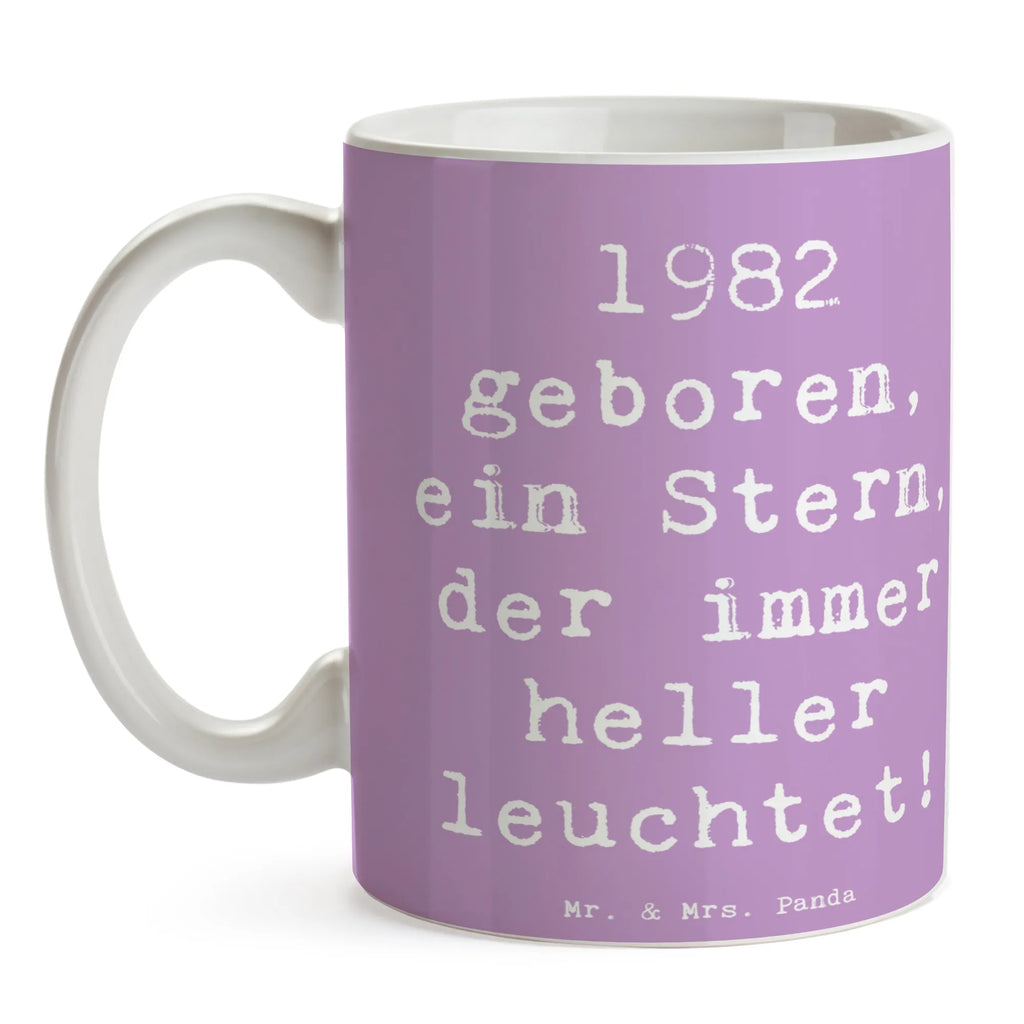 Mug Saying 1982 geboren, ein Stern, der immer heller leuchtet! Bürotasse, Porzellantasse, Tasse mit Motiven, Tasse, Tasse mit Zitaten, Geschenktasse, Teetasse, Keramiktasse, Kaffeetasse, Geburtstag, Geburtstagsgeschenk, Geschenk