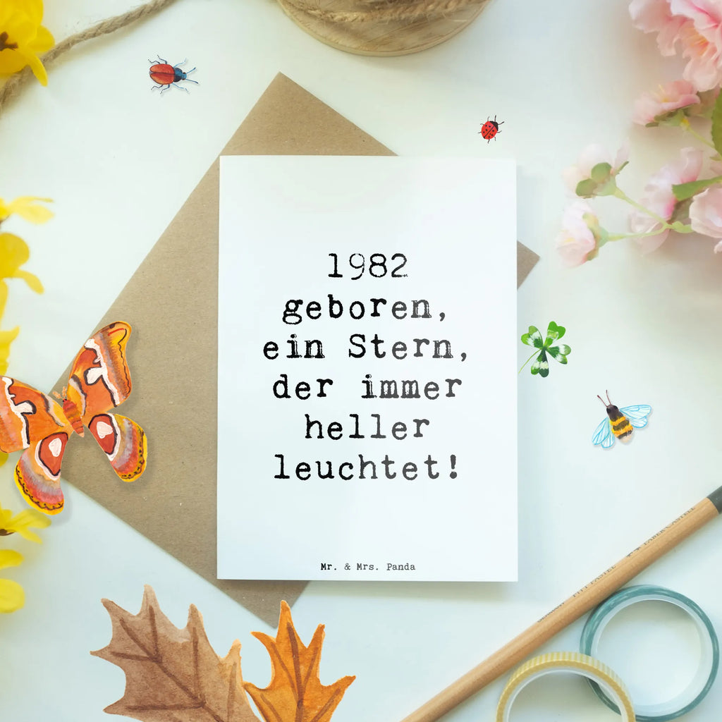 Greetings card Saying 1982 geboren, ein Stern, der immer heller leuchtet! Hochzeitskarte, Geburtstagskarte, Karte, Glückwunschkarte, Grußkarte, Klappkarte, Ansichtskarten, Einladungskarte, Geburtstag, Geburtstagsgeschenk, Geschenk