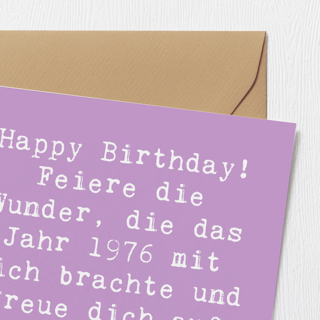 Deluxe Karte Spruch 1976 Geburtstag Karte, Grußkarte, Glückwunschkarte, Hochwertige Klappkarte, Geburtstagskarte, Einladungskarte, Hochzeitskarte, Hochwertige Grußkarte, Klappkarte, Geburtstag, Geburtstagsgeschenk, Geschenk