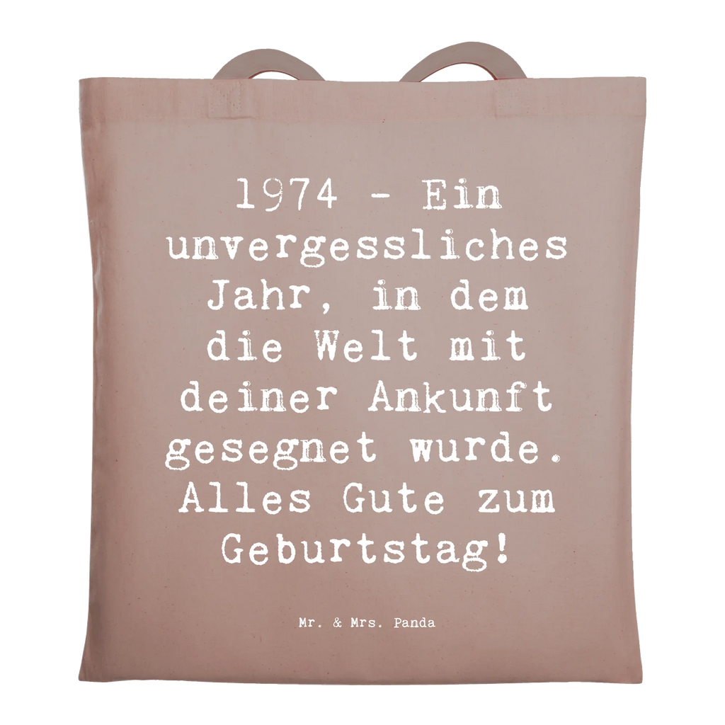 Tote bag Saying 1974 - Ein unvergessliches Jahr, in dem die Welt mit deiner Ankunft gesegnet wurde. Alles Gute zum Geburtstag! Beuteltasche, Beutel, Einkaufstasche, Jutebeutel, Stoffbeutel, Tasche, Shopper, Umhängetasche, Strandtasche, Schultertasche, Stofftasche, Tragetasche, Badetasche, Jutetasche, Einkaufstüte, Laptoptasche, Geburtstag, Geburtstagsgeschenk, Geschenk