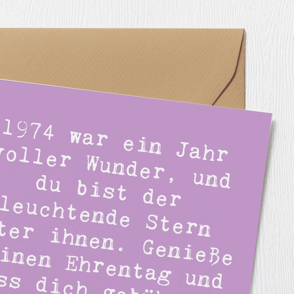 Deluxe Card Saying 1974 war ein Jahr voller Wunder, und du bist der leuchtende Stern unter ihnen. Genieße deinen Ehrentag und lass dich gebührend feiern. Alles Liebe zum Geburtstag! Grußkarte, Glückwunschkarte, Karte, Geburtstagskarte, Hochwertige Klappkarte, Klappkarte, Hochzeitskarte, Einladungskarte, Hochwertige Grußkarte, Geburtstag, Geburtstagsgeschenk, Geschenk