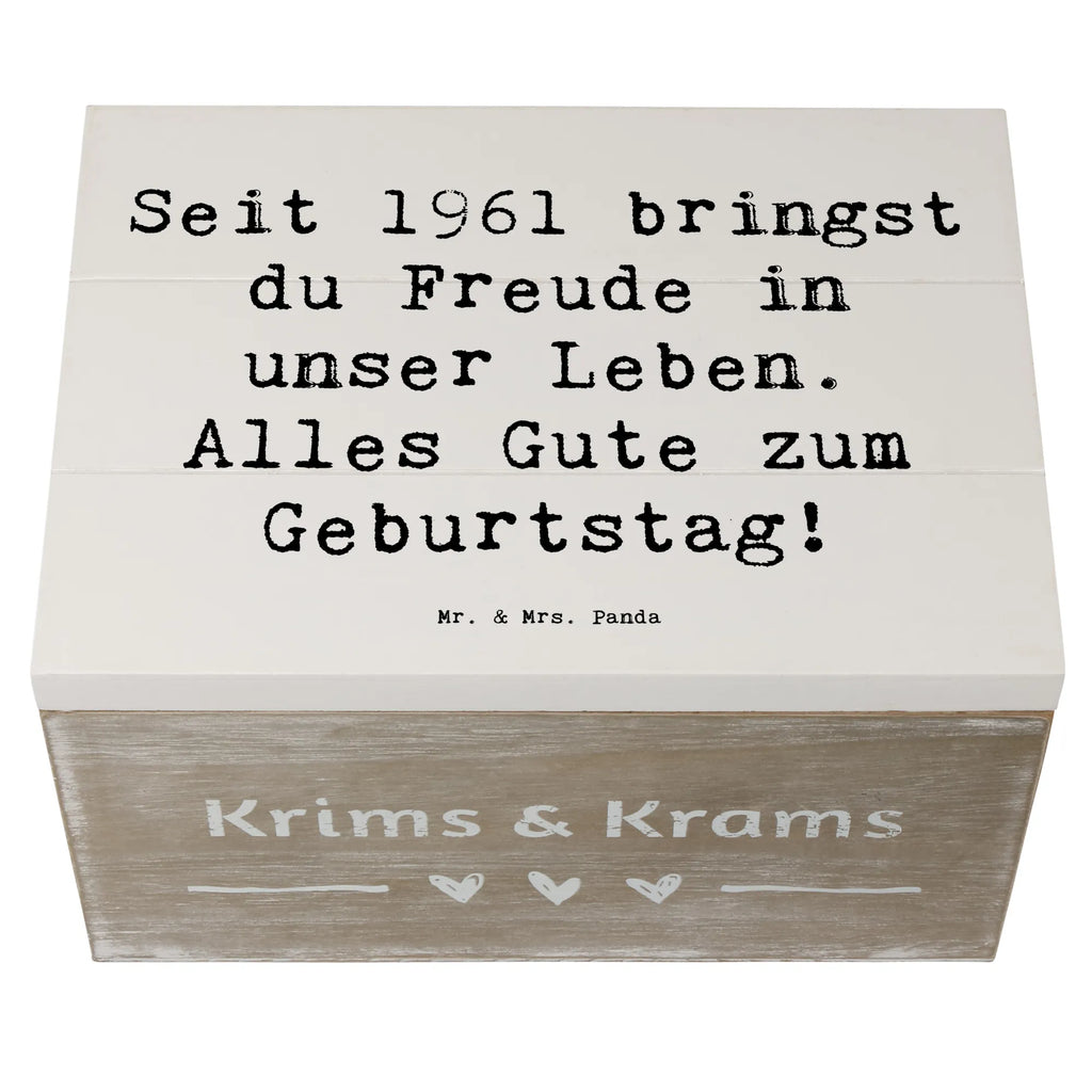 Wooden chest Saying Seit 1961 bringst du Freude in unser Leben. Alles Gute zum Geburtstag! Aufbewahrungsbox Holz, box holz, Holztruhe, Aufbewahrungsbox aus Holz, Holzkiste, aufbewahrungskisten, Schatulle, holzkästchen, kiste holz, Holzbox, aufbewahrungstruhe, Holzkisten, holzschatulle, Holzbox mit Deckel, Holz Aufbewahrungsbox, Box aus Holz, holzschachtel, holztruhen, aufbewahrungskiste mit deckel, truhe holz, Holzboxen, Aufbewahrungsbox, aufbewahrungsboxen, Aufbewahrungskiste, Holzkiste mit Deckel, Geburtstag, Geburtstagsgeschenk, Geschenk