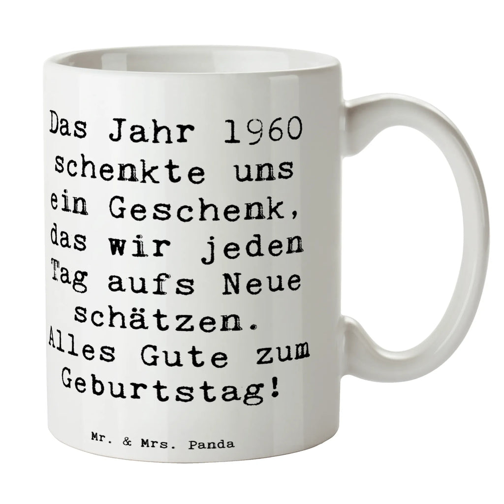Mug Saying Das Jahr 1960 schenkte uns ein Geschenk, das wir jeden Tag aufs Neue schätzen. Alles Gute zum Geburtstag! Mug, Teetasse, Trinkbecher, Tasse, Becher, Bürotasse, milchkaffeetasse, Dekotasse, heißgetränkebecher, kaffeetasse keramik, Keramikbecher, Keramiktasse, Frühstücksbecher, kaffeetasse bedruckt, Teepott, Bedruckte Tasse, Coffee Mug, Henkelbecher, tasse für büro, Geschenktasse, Tasse mit Spruch, Designtasse, Henkeltasse, schöne tasse, Teebecher, kaffeebecher bedruckt, statement tasse, Motivtasse, haferl, Pott, tasse für kaffee, Trinktasse, Kaffeebecher, Kakaotasse, hochwertige tasse, Tasse mit Motiv, kaffeebecher keramik, Sprüchetasse, design tasse, Kaffeetasse, Kaffeepott, Bürobecher, Frühstückstasse, Geschenk, Geburtstag, Geburtstagsgeschenk