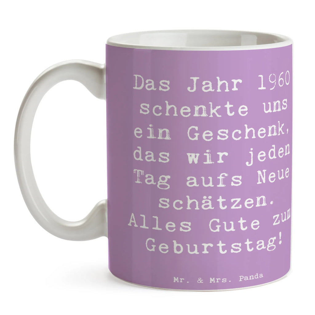 Mug Saying Das Jahr 1960 schenkte uns ein Geschenk, das wir jeden Tag aufs Neue schätzen. Alles Gute zum Geburtstag! Mug, Teetasse, Trinkbecher, Tasse, Becher, Bürotasse, milchkaffeetasse, Dekotasse, heißgetränkebecher, kaffeetasse keramik, Keramikbecher, Keramiktasse, Frühstücksbecher, kaffeetasse bedruckt, Teepott, Bedruckte Tasse, Coffee Mug, Henkelbecher, tasse für büro, Geschenktasse, Tasse mit Spruch, Designtasse, Henkeltasse, schöne tasse, Teebecher, kaffeebecher bedruckt, statement tasse, Motivtasse, haferl, Pott, tasse für kaffee, Trinktasse, Kaffeebecher, Kakaotasse, hochwertige tasse, Tasse mit Motiv, kaffeebecher keramik, Sprüchetasse, design tasse, Kaffeetasse, Kaffeepott, Bürobecher, Frühstückstasse, Geschenk, Geburtstag, Geburtstagsgeschenk