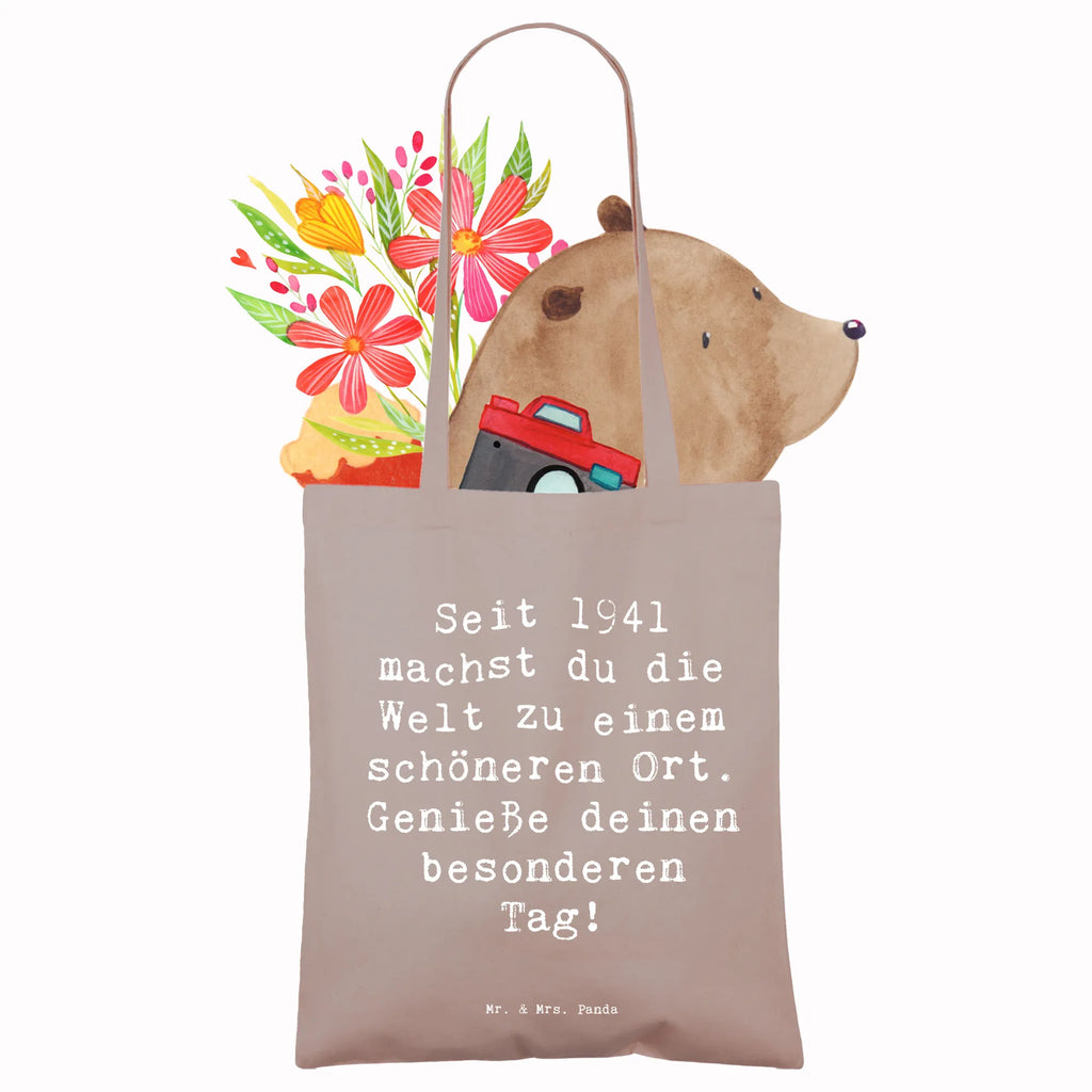 Tragetasche Spruch 1941 Geburtstag Jutebeutel, Einkaufstasche, Beutel, Stoffbeutel, Einkaufstüte, Schultertasche, Umhängetasche, Jutetasche, Tragetasche, Beuteltasche, Tasche, Stofftasche, Laptoptasche, Shopper, Badetasche, Strandtasche, Geburtstag, Geburtstagsgeschenk, Geschenk