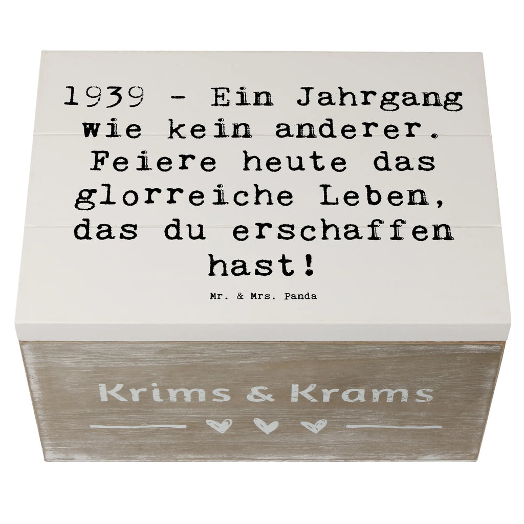 Wooden chest Saying 1939 - Ein Jahrgang wie kein anderer. Feiere heute das glorreiche Leben, das du erschaffen hast! Geschenkdose, Truhe, Aufbewahrungsbox, Schatulle, Holzkiste, Kiste, XXL, Erinnerungsbox, Schatzkiste, Geschenkbox, Dekokiste, Erinnerungskiste, Geburtstag, Geburtstagsgeschenk, Geschenk