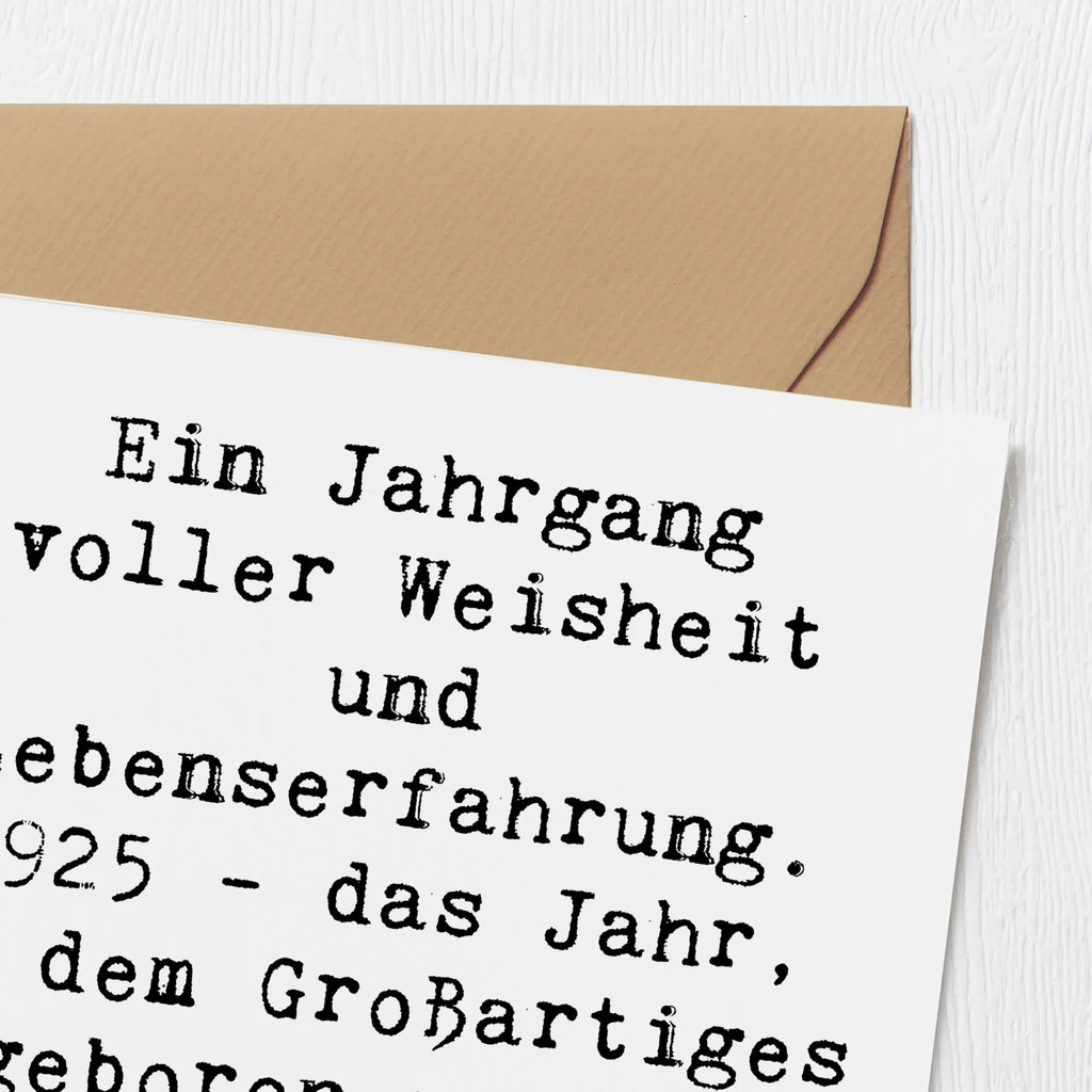 Deluxe Card Saying Ein Jahrgang voller Weisheit und Lebenserfahrung. 1925 - das Jahr, in dem Großartiges geboren wurde. Alles Liebe zum Geburtstag! Karte, Geburtstagskarte, Glückwunschkarte, Klappkarte, Hochwertige Klappkarte, Grußkarte, Hochwertige Grußkarte, Hochzeitskarte, Einladungskarte, Geburtstag, Geburtstagsgeschenk, Geschenk