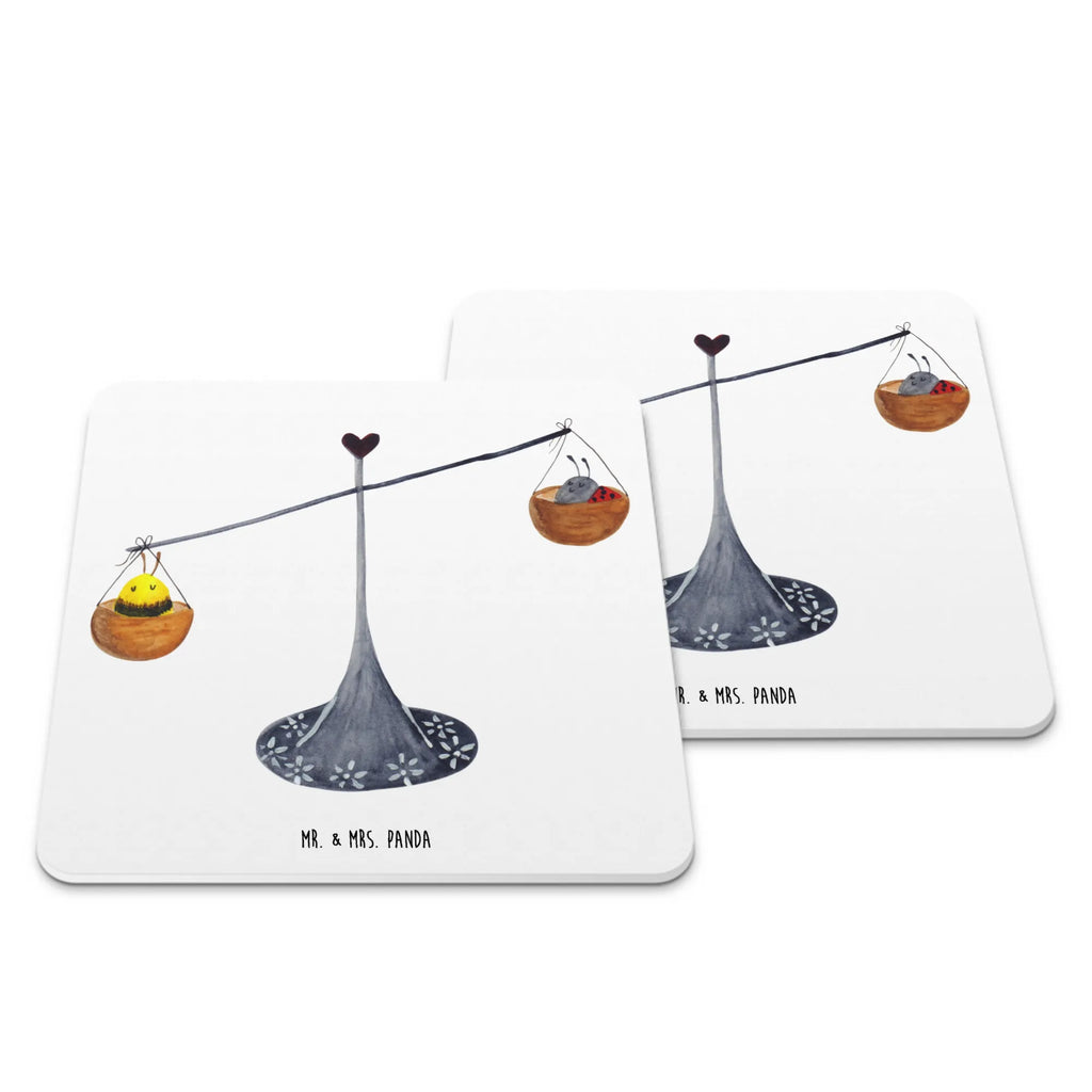 Untersetzer Set Sternzeichen Waage Untersetzer Set, Nachhaltiger Untersetzer, Tischuntersetzer, Getränkeuntersetzer, Design-Untersetzer, Untersetzer für Gläser, Tischschutzuntersetzer, Umweltfreundlicher Untersetzer, Handgemachter Untersetzer, Dekoruntersetzer, Untersetzer Für Getränke, Hitzebeständiger Untersetzer, Getränke­sauguntersetzer, Getränke-Coaster, Untersetzer, Glasuntersetzer, Untersetzer Motiv, Rutschfester Untersetzer, Underlay Für Getränke, Untersetzer Rund, Universaluntersetzer, Untersetzer für Becher, Untersetzer für Tassen, Kunststoffuntersetzer, Untersetzer Eckig, Becheruntersetzer, Coaster, Tassenuntersetzer, Tierkreiszeichen, Sternzeichen, Horoskop, Astrologie, Aszendent, Marienkäfer, Waage, Geschenk Oktober, Geburtstag September, Geburtstag Oktober, Hummel, Geschenk September, Gleichgewicht, Biene, Waage Sternzeichen, Waage Geschenk