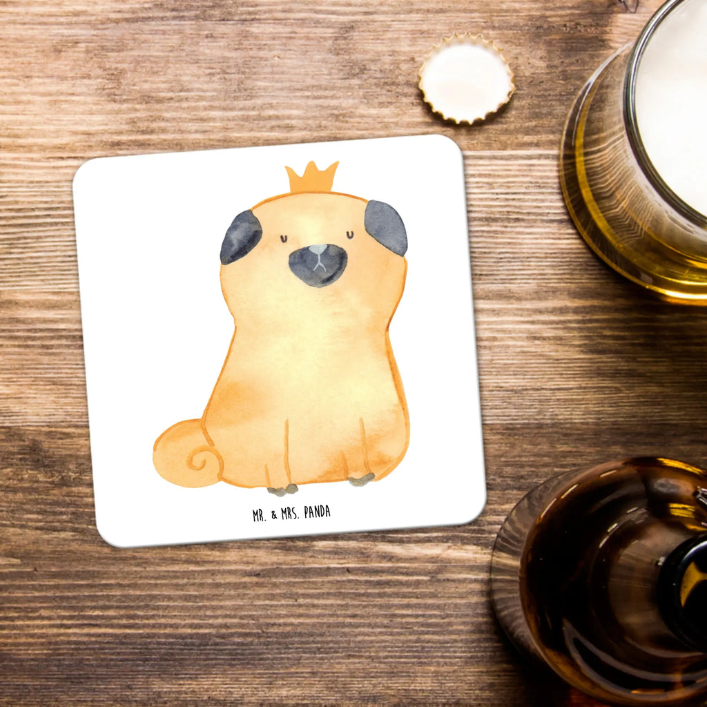 Untersetzer Set Mops Krone Untersetzer Motiv, Underlay Für Getränke, Handgemachter Untersetzer, Untersetzer für Becher, Rutschfester Untersetzer, Becheruntersetzer, Nachhaltiger Untersetzer, Untersetzer für Gläser, Design-Untersetzer, Untersetzer, Untersetzer Rund, Getränke-Coaster, Tischuntersetzer, Untersetzer für Tassen, Untersetzer Set, Umweltfreundlicher Untersetzer, Coaster, Universaluntersetzer, Untersetzer Eckig, Hitzebeständiger Untersetzer, Untersetzer Für Getränke, Glasuntersetzer, Tischschutzuntersetzer, Getränkeuntersetzer, Tassenuntersetzer, Kunststoffuntersetzer, Dekoruntersetzer, Getränke­sauguntersetzer, Hund, Hundemotiv, Haustier, Hunderasse, Tierliebhaber, Hundebesitzer, Sprüche, Hausregel, Hundebesitzer. Spruch, Mops, lustig, kinderlos, allergisch