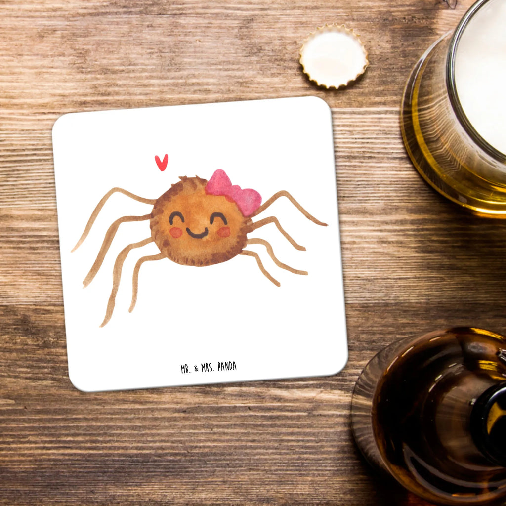 Coaster Set Spider Agathe Joy Getränkeuntersetzer, Untersetzer, Glasuntersetzer, Tassenuntersetzer, Coaster, Untersetzer Motiv, Untersetzer Rund, Untersetzer Set, Tischuntersetzer, Hitzebeständiger Untersetzer, Untersetzer für Gläser, Untersetzer Eckig, Handgemachter Untersetzer, Untersetzer für Tassen, Merchandise, Videos, Agathe, Spinne, Spinne Agathe, Beliebte Spinne, Trend, Viral, Viraler Hit