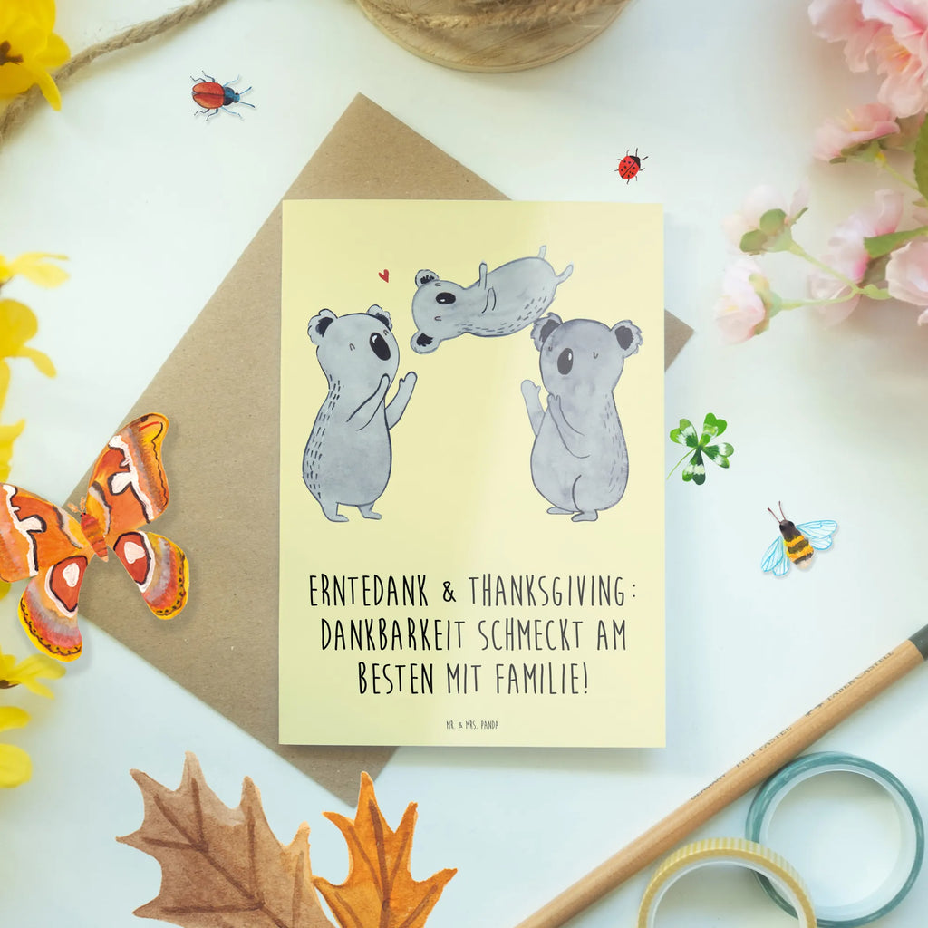 Greetings card Erntedank & Thanksgiving: Dankbarkeit schmeckt am besten mit Familie! Ansichtskarten, Grußkarte, Karte, Geburtstagskarte, Einladungskarte, Glückwunschkarte, Klappkarte, Hochzeitskarte, Erntedank, Erntedankfest, Erntedank Kindergarten, Erntedankspruch, Erntedank Sprüche, Erntedankfest deko, Erntedank Deko, Erntedank mit Kindern, Thanksgiving