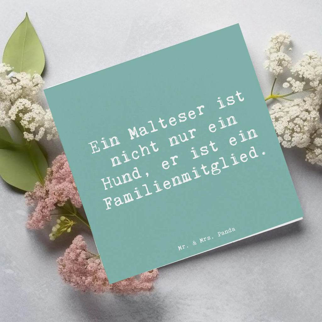 Deluxe Card Saying Ein Malteser ist nicht nur ein Hund, er ist ein Familienmitglied. Einladungskarte, Grußkarte, Geburtstagskarte, Hochzeitskarte, Klappkarte, Hochwertige Klappkarte, Glückwunschkarte, Karte, Hochwertige Grußkarte, Hund, Hunderasse, Rassehund, Hundebesitzer, Geschenk, Tierfreund, Schenken, Welpe