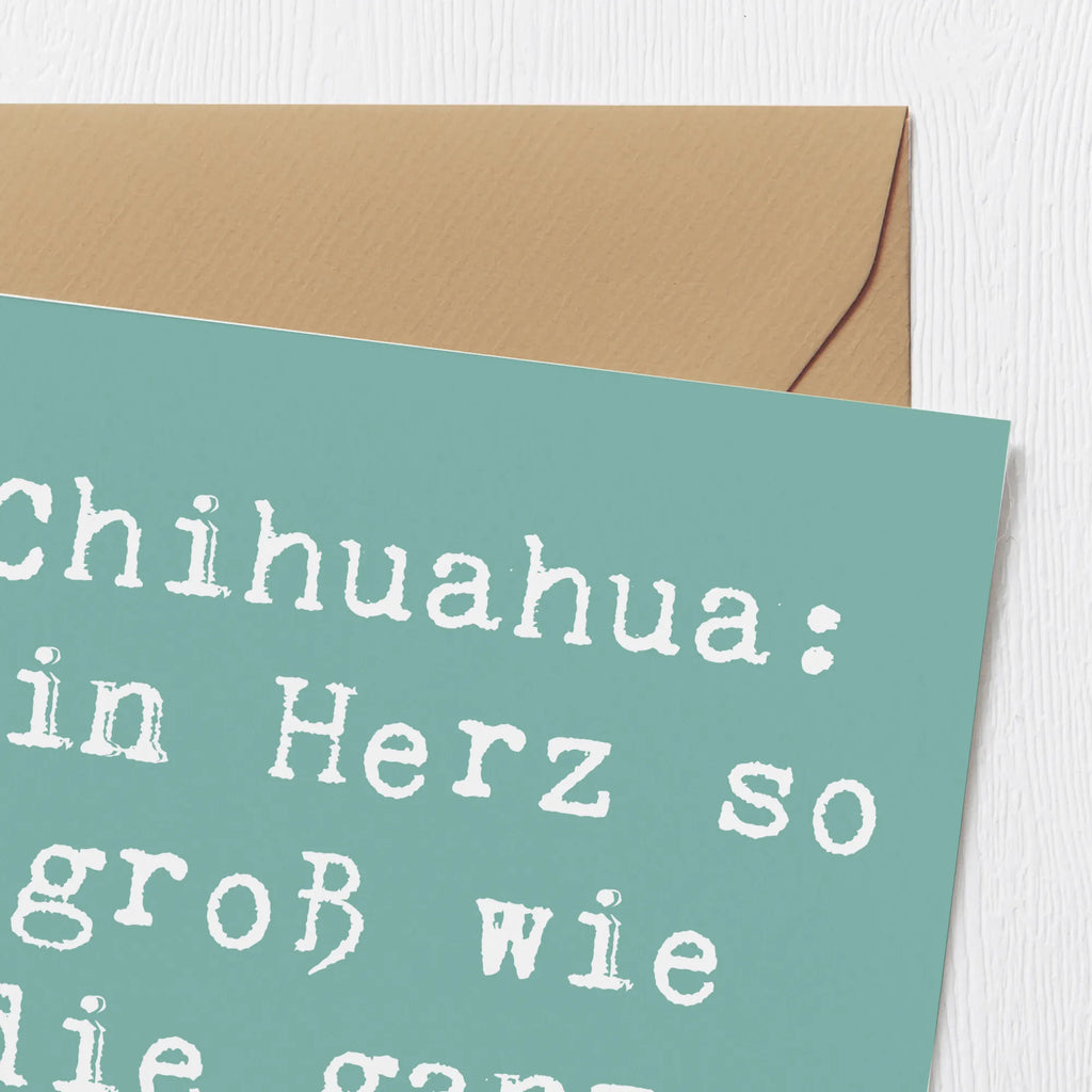 Deluxe Card Saying Chihuahua: Ein Herz so groß wie die ganze Welt. Hochwertige Klappkarte, Einladungskarte, Glückwunschkarte, Grußkarte, Hochzeitskarte, Karte, Geburtstagskarte, Klappkarte, Hochwertige Grußkarte, Hund, Hunderasse, Rassehund, Hundebesitzer, Geschenk, Tierfreund, Schenken, Welpe
