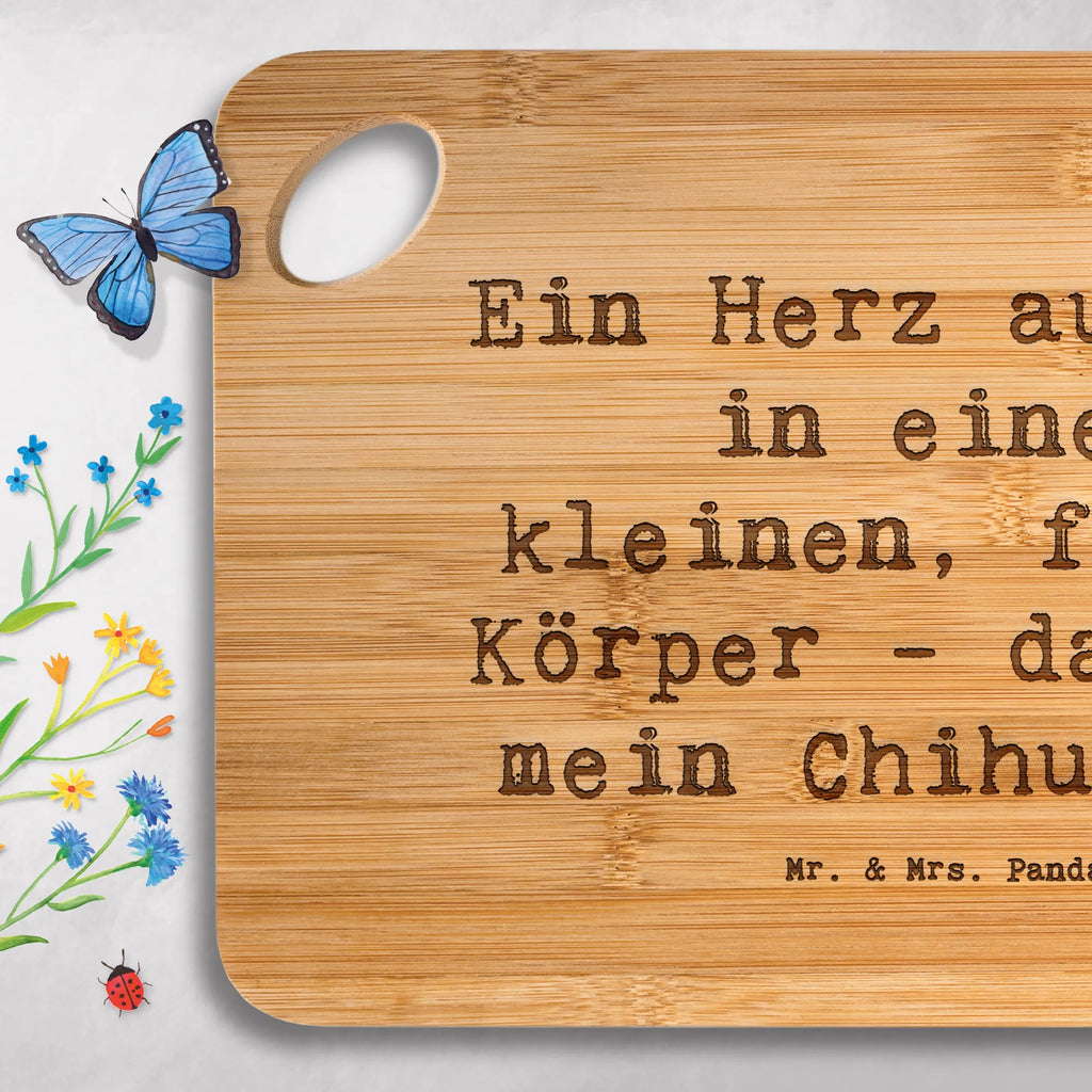 Bamboo chopping board Saying Ein Herz aus Mut in einem kleinen, feinen Körper - das ist mein Chihuahua. cutting block, slices, nature, solid, dulcimer, cutting board, breakfast board, engraving, breakfast, board, robust, carving board, kitchen board, wood, bamboo, kitchen, Dog, dog breed, purebred dog, dog owner, gift, animal lover, giving, puppy