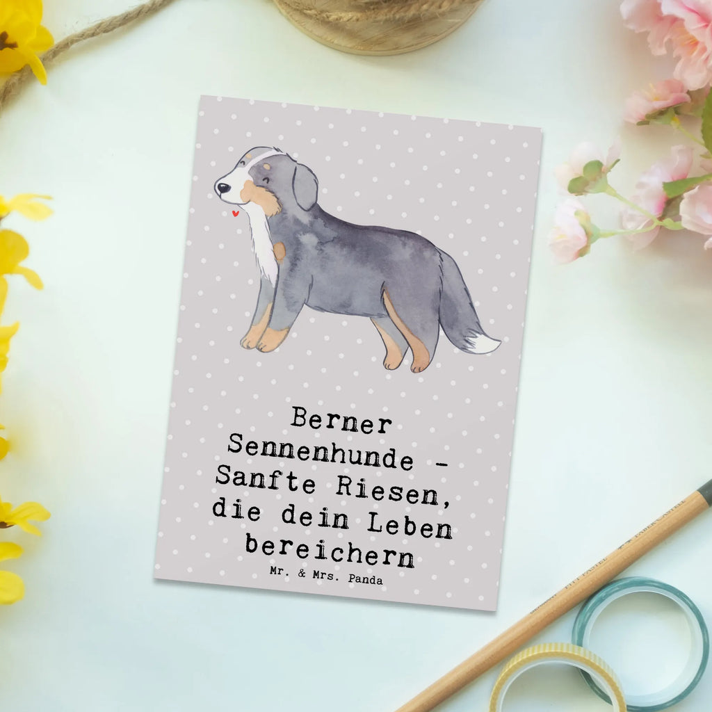 Postcard Berner Sennenhunde - Sanfte Riesen, die dein Leben bereichern Einladung Geburtstag, Postkarte, Grußkarte, Karte, Geschenkkarte, Einladung, Ansichtskarte, Einladungskarten Geburtstag, Einladungskarte, Ansichtskarten, Dankeskarte, Geburtstagskarte, Hund, Hunderasse, Rassehund, Hundebesitzer, Geschenk, Tierfreund, Schenken, Welpe
