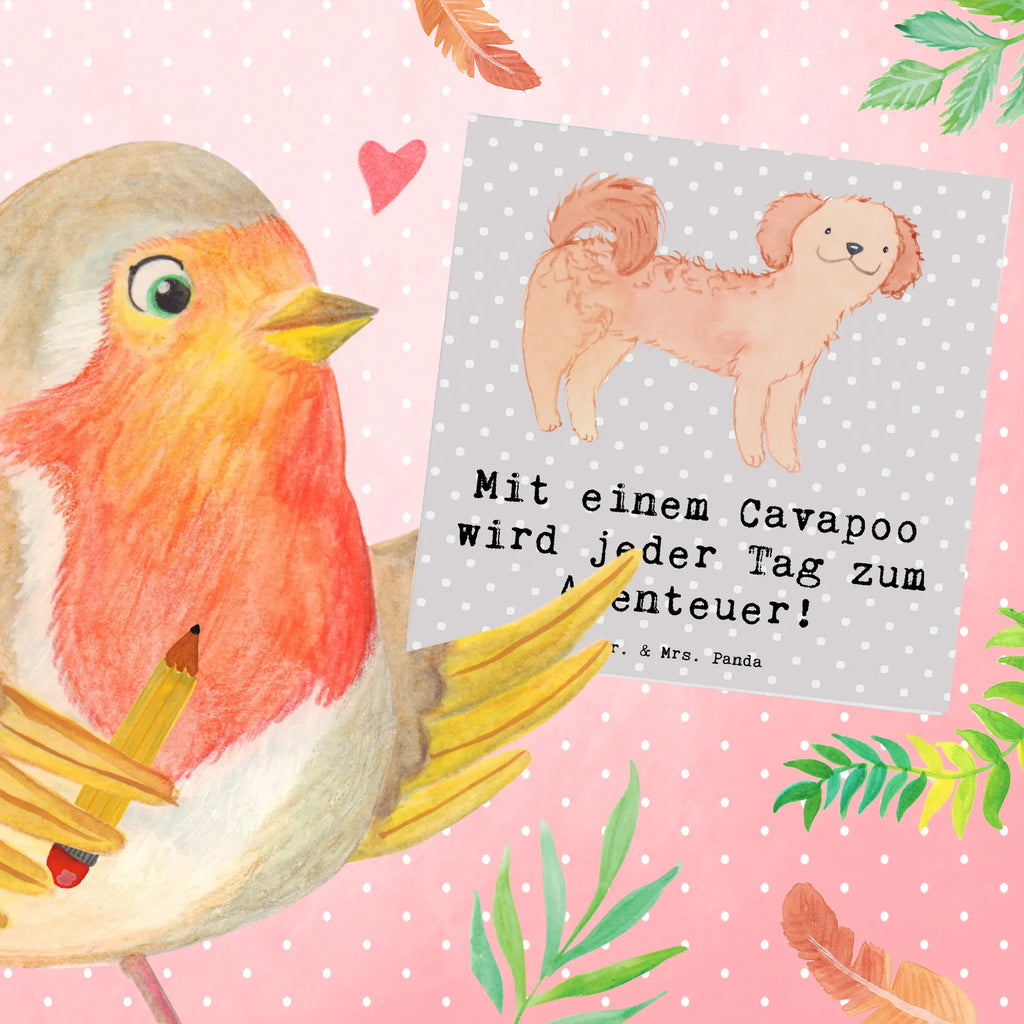 Deluxe Card Mit einem Cavapoo wird jeder Tag zum Abenteuer! Hochwertige Klappkarte, Geburtstagskarte, Hochzeitskarte, Klappkarte, Karte, Hochwertige Grußkarte, Einladungskarte, Glückwunschkarte, Grußkarte, Hund, Hunderasse, Rassehund, Hundebesitzer, Geschenk, Tierfreund, Schenken, Welpe