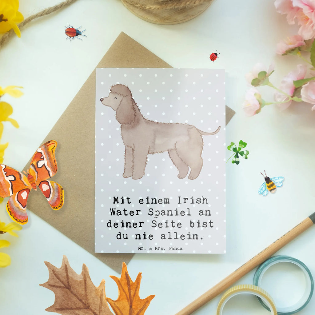 Greetings card Mit einem Irish Water Spaniel an deiner Seite bist du nie allein. Geburtstagskarte, Ansichtskarten, Einladungskarte, Karte, Glückwunschkarte, Grußkarte, Hochzeitskarte, Klappkarte, Hund, Hunderasse, Rassehund, Hundebesitzer, Geschenk, Tierfreund, Schenken, Welpe