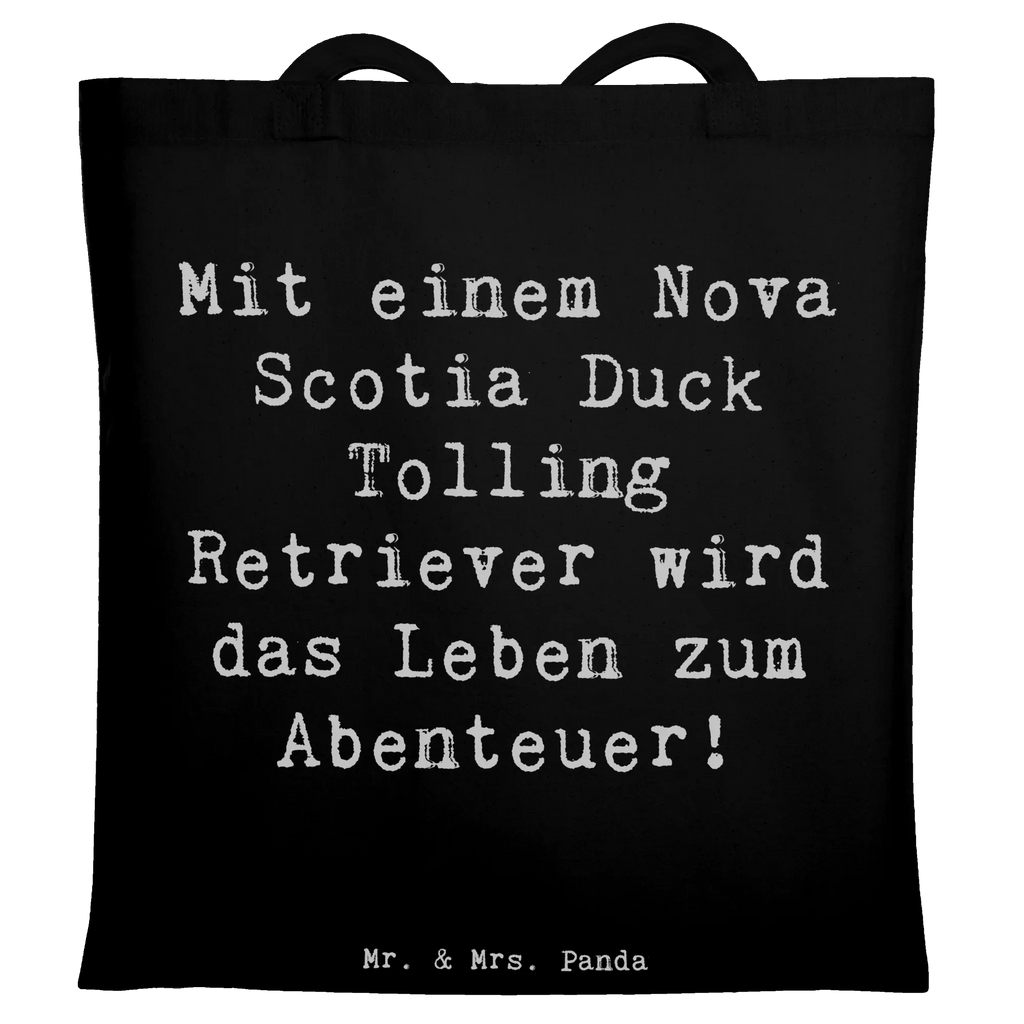 Tote bag Saying Mit einem Nova Scotia Duck Tolling Retriever wird das Leben zum Abenteuer! Badetasche, Schultertasche, Laptoptasche, Stofftasche, Umhängetasche, Tasche, Jutetasche, Shopper, Strandtasche, Beutel, Einkaufstasche, Jutebeutel, Beuteltasche, Einkaufstüte, Tragetasche, Stoffbeutel, Hund, Hunderasse, Rassehund, Hundebesitzer, Geschenk, Tierfreund, Schenken, Welpe