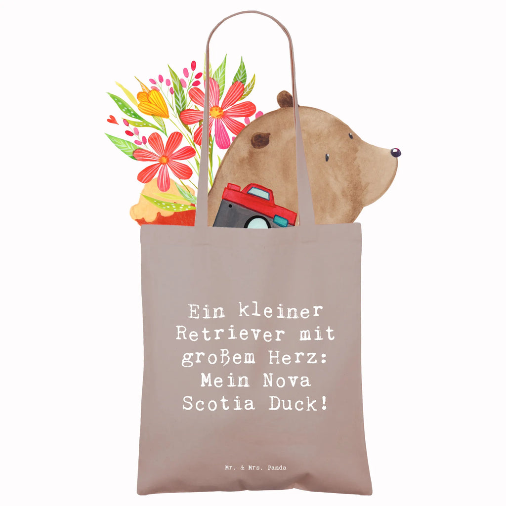 Tote bag Saying Ein kleiner Retriever mit großem Herz: Mein Nova Scotia Duck! Umhängetasche, Jutetasche, Tasche, Strandtasche, Stoffbeutel, Beutel, Beuteltasche, Schultertasche, Tragetasche, Einkaufstüte, Jutebeutel, Laptoptasche, Stofftasche, Einkaufstasche, Shopper, Badetasche, Hund, Hunderasse, Rassehund, Hundebesitzer, Geschenk, Tierfreund, Schenken, Welpe