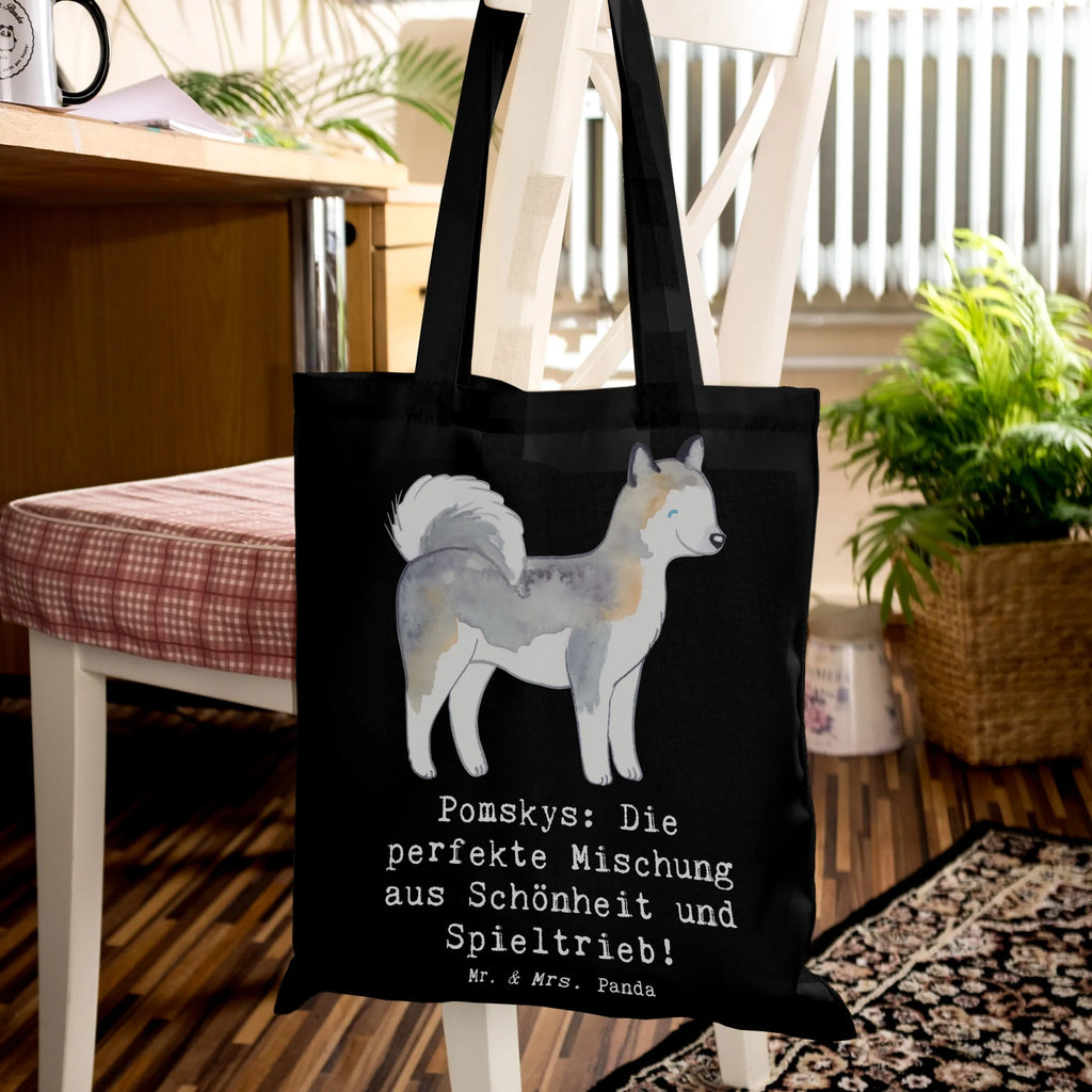 Tragetasche Pomsky Perfektion Einkaufstüte, Jutetasche, Stofftasche, Beutel, Jutebeutel, Shopper, Stoffbeutel, Umhängetasche, Badetasche, Schultertasche, Einkaufstasche, Tasche, Tragetasche, Beuteltasche, Strandtasche, Laptoptasche, Hund, Hunderasse, Rassehund, Hundebesitzer, Geschenk, Tierfreund, Schenken, Welpe