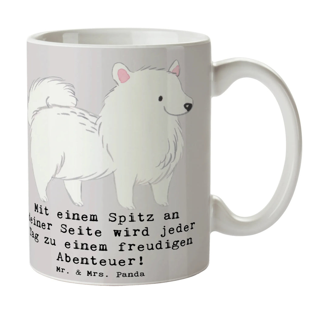 Mug Mit einem Spitz an deiner Seite wird jeder Tag zu einem freudigen Abenteuer! Geschenktasse, Keramiktasse, Kaffeetasse, Teetasse, Tasse, Bürotasse, Tasse mit Motiven, Tasse mit Zitaten, Porzellantasse, Hund, Hunderasse, Rassehund, Hundebesitzer, Geschenk, Tierfreund, Schenken, Welpe