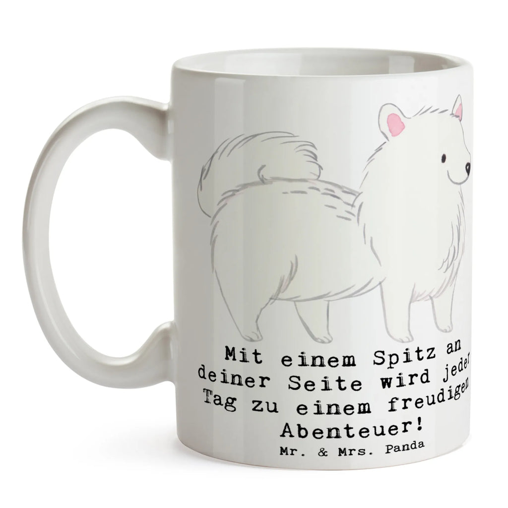 Mug Mit einem Spitz an deiner Seite wird jeder Tag zu einem freudigen Abenteuer! Geschenktasse, Keramiktasse, Kaffeetasse, Teetasse, Tasse, Bürotasse, Tasse mit Motiven, Tasse mit Zitaten, Porzellantasse, Hund, Hunderasse, Rassehund, Hundebesitzer, Geschenk, Tierfreund, Schenken, Welpe