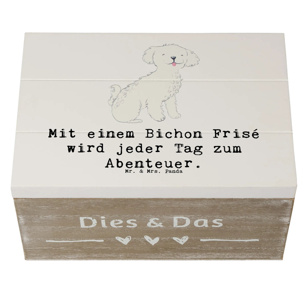 Holzkiste Mit einem Bichon Frisé wird jeder Tag zum Abenteuer. Dekokiste, Geschenkbox, XXL, Schatzkiste, Holzkiste, Erinnerungsbox, Schatulle, Truhe, Geschenkdose, Erinnerungskiste, Aufbewahrungsbox, Kiste, Hund, Hunderasse, Rassehund, Hundebesitzer, Geschenk, Tierfreund, Schenken, Welpe
