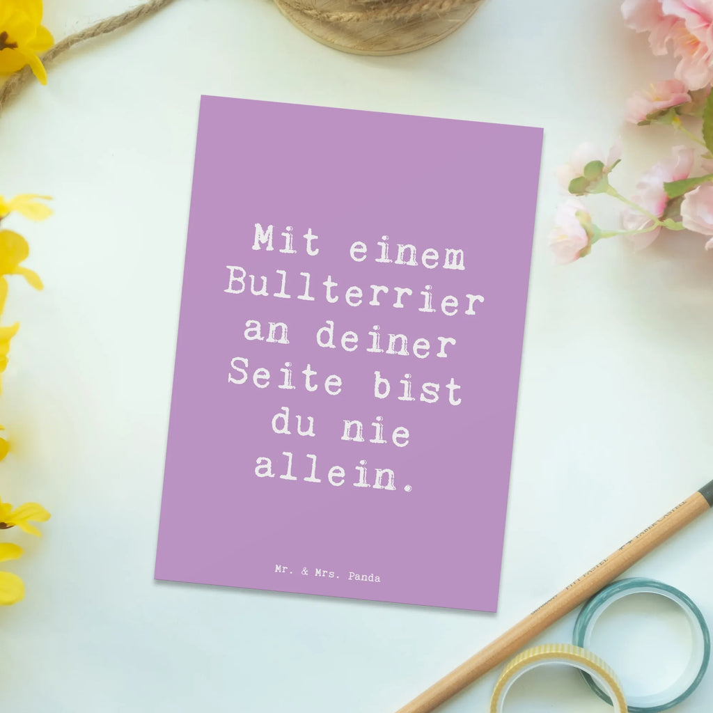 Postcard Saying Mit einem Bullterrier an deiner Seite bist du nie allein. Dankeskarte, Geschenkkarte, Ansichtskarten, Einladungskarte, Karte, Grußkarte, Einladung Geburtstag, Postkarte, Ansichtskarte, Einladung, Geburtstagskarte, Einladungskarten Geburtstag, Hund, Hunderasse, Rassehund, Hundebesitzer, Geschenk, Tierfreund, Schenken, Welpe