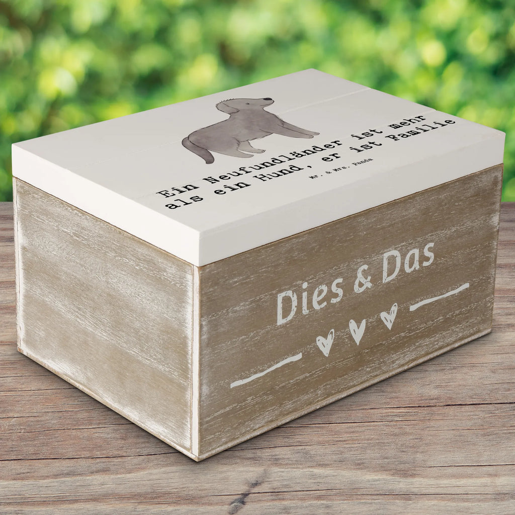 Holzkiste Spruch Neufundländer Familie Geschenkdose, Truhe, Aufbewahrungsbox, Geschenkbox, Schatulle, Schatzkiste, Kiste, XXL, Erinnerungsbox, Dekokiste, Erinnerungskiste, Holzkiste, Hund, Hunderasse, Rassehund, Hundebesitzer, Geschenk, Tierfreund, Schenken, Welpe
