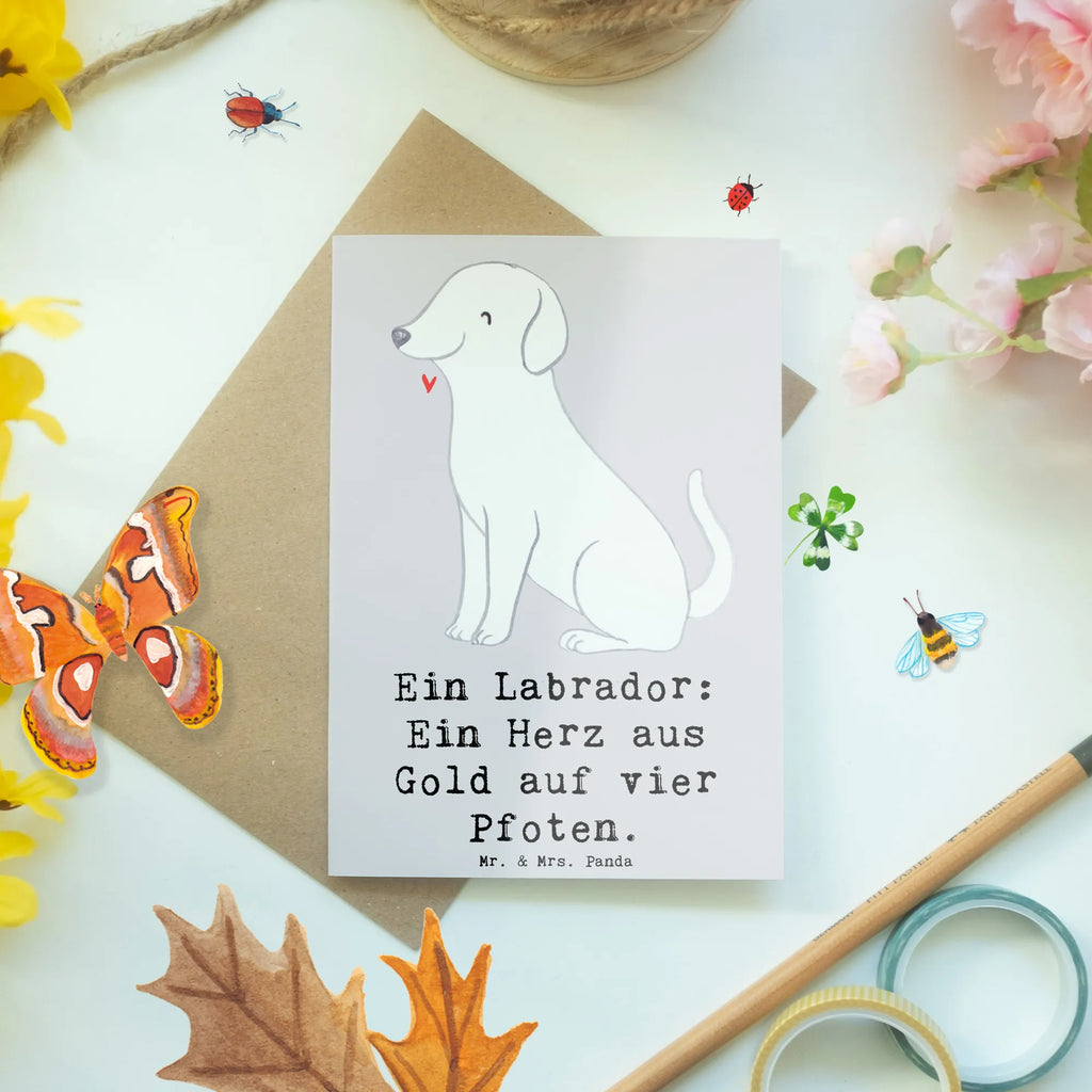 Greetings card Ein Labrador: Ein Herz aus Gold auf vier Pfoten. Glückwunschkarte, Geburtstagskarte, Karte, Hochzeitskarte, Grußkarte, Klappkarte, Ansichtskarten, Einladungskarte, Hund, Hunderasse, Rassehund, Hundebesitzer, Geschenk, Tierfreund, Schenken, Welpe