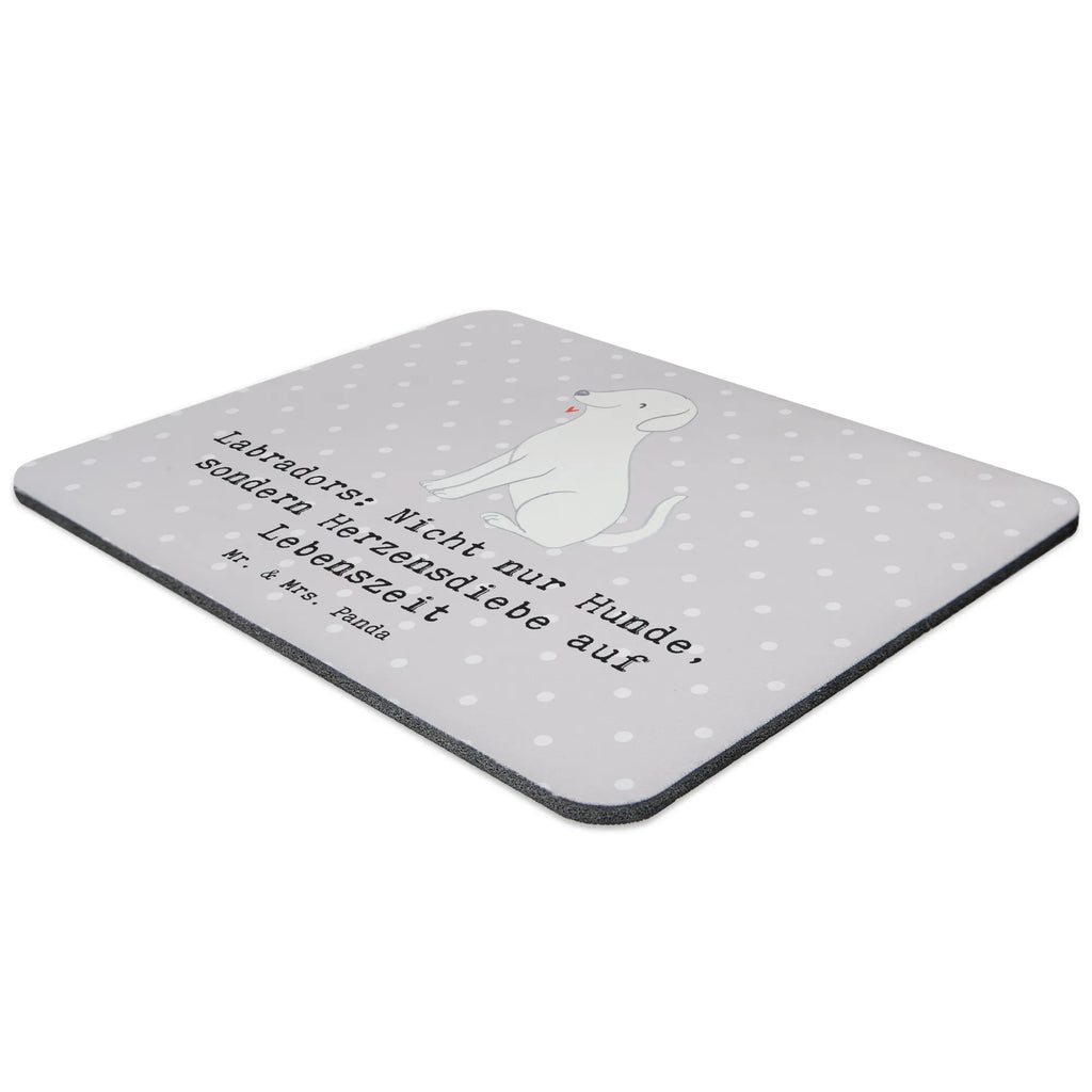 Mouse mat Labradors: Nicht nur Hunde, sondern Herzensdiebe auf Lebenszeit Designer Mauspad, PC Zubehör, Mausunterlage, Computer zubehör, Arbeitszimmer, Einzigartiges Mauspad, Büroausstattung, Mauspad, Mousepad, Mauspad Büro, Hund, Hunderasse, Rassehund, Hundebesitzer, Geschenk, Tierfreund, Schenken, Welpe