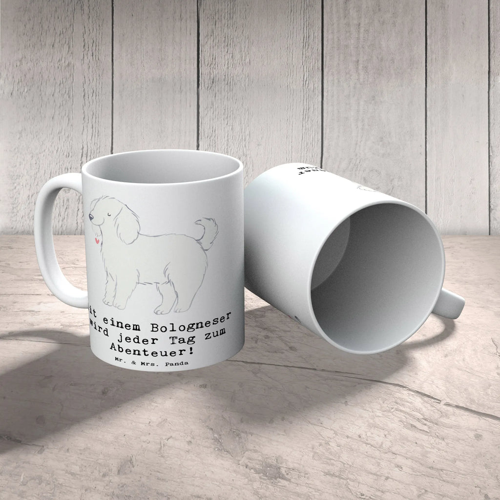 Mug Mit einem Bologneser wird jeder Tag zum Abenteuer! Teetasse, Porzellantasse, Bürotasse, Tasse mit Zitaten, Keramiktasse, Tasse, Geschenktasse, Tasse mit Motiven, Kaffeetasse, Hund, Hunderasse, Rassehund, Hundebesitzer, Geschenk, Tierfreund, Schenken, Welpe