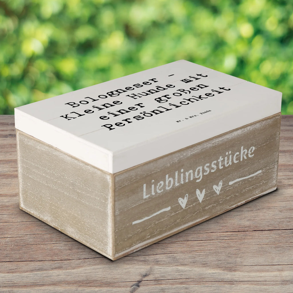 Holzkiste Spruch Bologneser Charakterstark Erinnerungskiste, Geschenkdose, Schatzkiste, Aufbewahrungsbox, Geschenkbox, Truhe, XXL, Erinnerungsbox, Kiste, Holzkiste, Schatulle, Dekokiste, Hund, Hunderasse, Rassehund, Hundebesitzer, Geschenk, Tierfreund, Schenken, Welpe