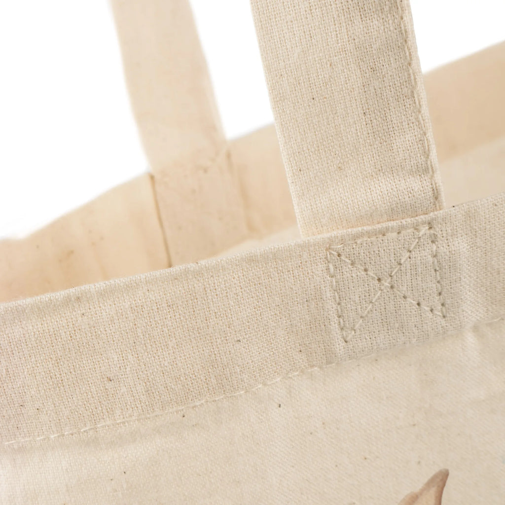 Tote bag Mutig, loyal und voller Energie - das ist der Cairn Terrier! Beutel, Stoffbeutel, Jutebeutel, Einkaufstasche, Jutetasche, Schultertasche, Laptoptasche, Umhängetasche, Tragetasche, Stofftasche, Einkaufstüte, Shopper, Beuteltasche, Strandtasche, Tasche, Badetasche, Hund, Hunderasse, Rassehund, Hundebesitzer, Geschenk, Tierfreund, Schenken, Welpe