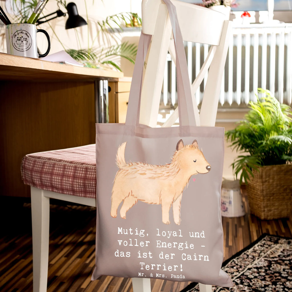 Tote bag Mutig, loyal und voller Energie - das ist der Cairn Terrier! Beutel, Stoffbeutel, Jutebeutel, Einkaufstasche, Jutetasche, Schultertasche, Laptoptasche, Umhängetasche, Tragetasche, Stofftasche, Einkaufstüte, Shopper, Beuteltasche, Strandtasche, Tasche, Badetasche, Hund, Hunderasse, Rassehund, Hundebesitzer, Geschenk, Tierfreund, Schenken, Welpe