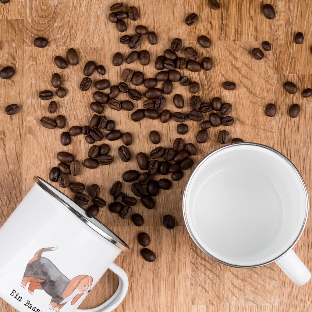 Enamel camping mug Ein Basset Hound bringt Gemütlichkeit ins Leben. Emaille Trinkbecher, Trinkbecher, Outdoor Becher, Blechtasse, Tasse Emaille, Edelstahl Trinkbecher, Camping Tasse Emaille, Emaille Becher, Blechtassen, Metall Tasse, Tasse Camping, Blechtasse Outdoor, Emaille Campingbecher, Outdoor Tasse, Emailletasse, Campingbecher, Kaffee Blechtasse, Emaille Tasse Camping, Camping Tassen, Metalltasse für Camping, Emaille Tasse, Emaille Tassen, Campingtasse, Camping Becher, Emaille Becher Camping, Camping Tasse Metall, Camping Becher Edelstahl, Campingtassen, Metalltasse, Camping Tassen Emaille, Hund, Hunderasse, Rassehund, Hundebesitzer, Geschenk, Tierfreund, Schenken, Welpe