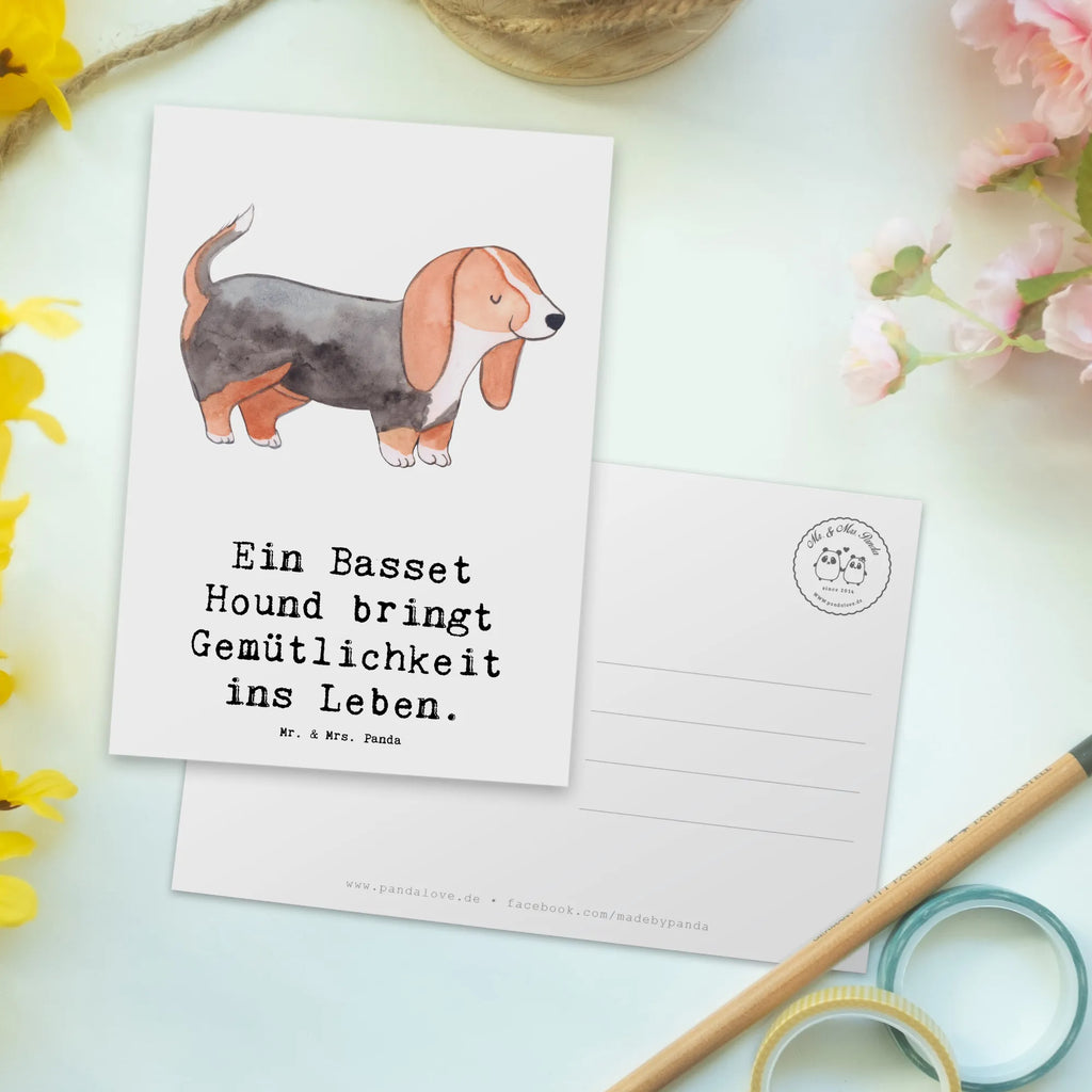 Postcard Ein Basset Hound bringt Gemütlichkeit ins Leben. Einladungskarten Geburtstag, Karte, Grußkarte, Ansichtskarten, Einladung Geburtstag, Einladungskarte, Postkarte, Dankeskarte, Einladung, Geburtstagskarte, Ansichtskarte, Geschenkkarte, Hund, Hunderasse, Rassehund, Hundebesitzer, Geschenk, Tierfreund, Schenken, Welpe