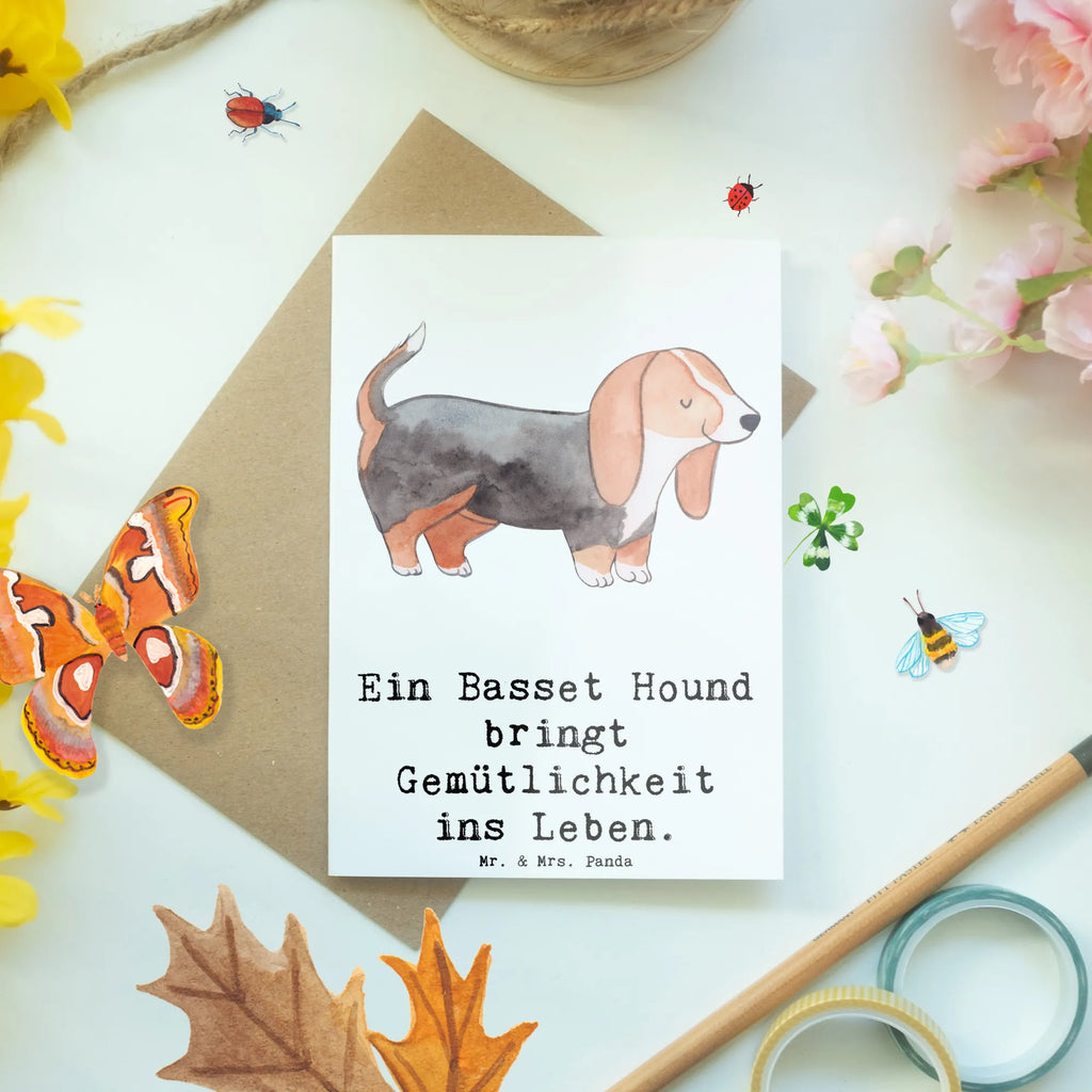 Greetings card Ein Basset Hound bringt Gemütlichkeit ins Leben. Glückwunschkarte, Karte, Einladungskarte, Klappkarte, Hochzeitskarte, Grußkarte, Geburtstagskarte, Ansichtskarten, Hund, Hunderasse, Rassehund, Hundebesitzer, Geschenk, Tierfreund, Schenken, Welpe