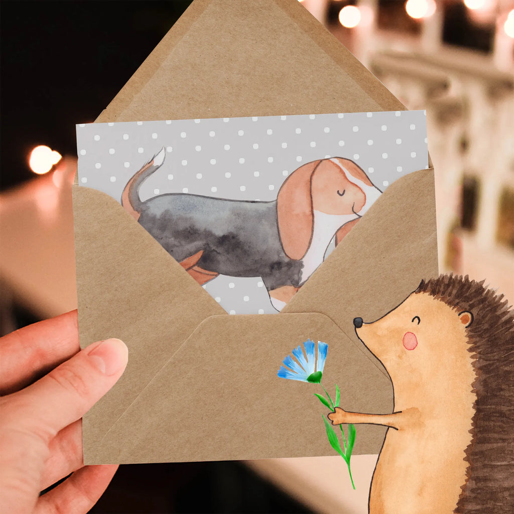 Deluxe Card Kleine Beine, große Persönlichkeit: Basset-Hounds sind einzigartig! Hochzeitskarte, Karte, Klappkarte, Grußkarte, Hochwertige Klappkarte, Hochwertige Grußkarte, Glückwunschkarte, Einladungskarte, Geburtstagskarte, Hund, Hunderasse, Rassehund, Hundebesitzer, Geschenk, Tierfreund, Schenken, Welpe