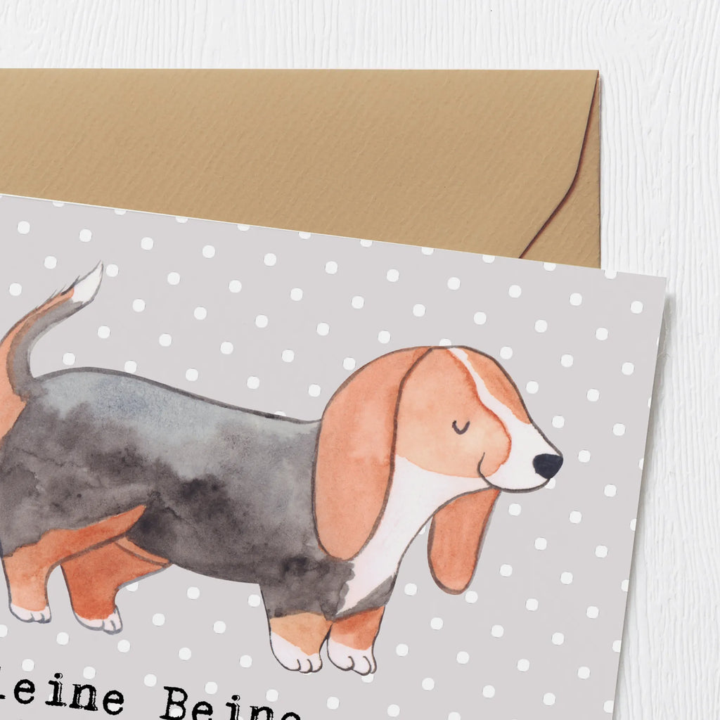 Deluxe Card Kleine Beine, große Persönlichkeit: Basset-Hounds sind einzigartig! Hochzeitskarte, Karte, Klappkarte, Grußkarte, Hochwertige Klappkarte, Hochwertige Grußkarte, Glückwunschkarte, Einladungskarte, Geburtstagskarte, Hund, Hunderasse, Rassehund, Hundebesitzer, Geschenk, Tierfreund, Schenken, Welpe